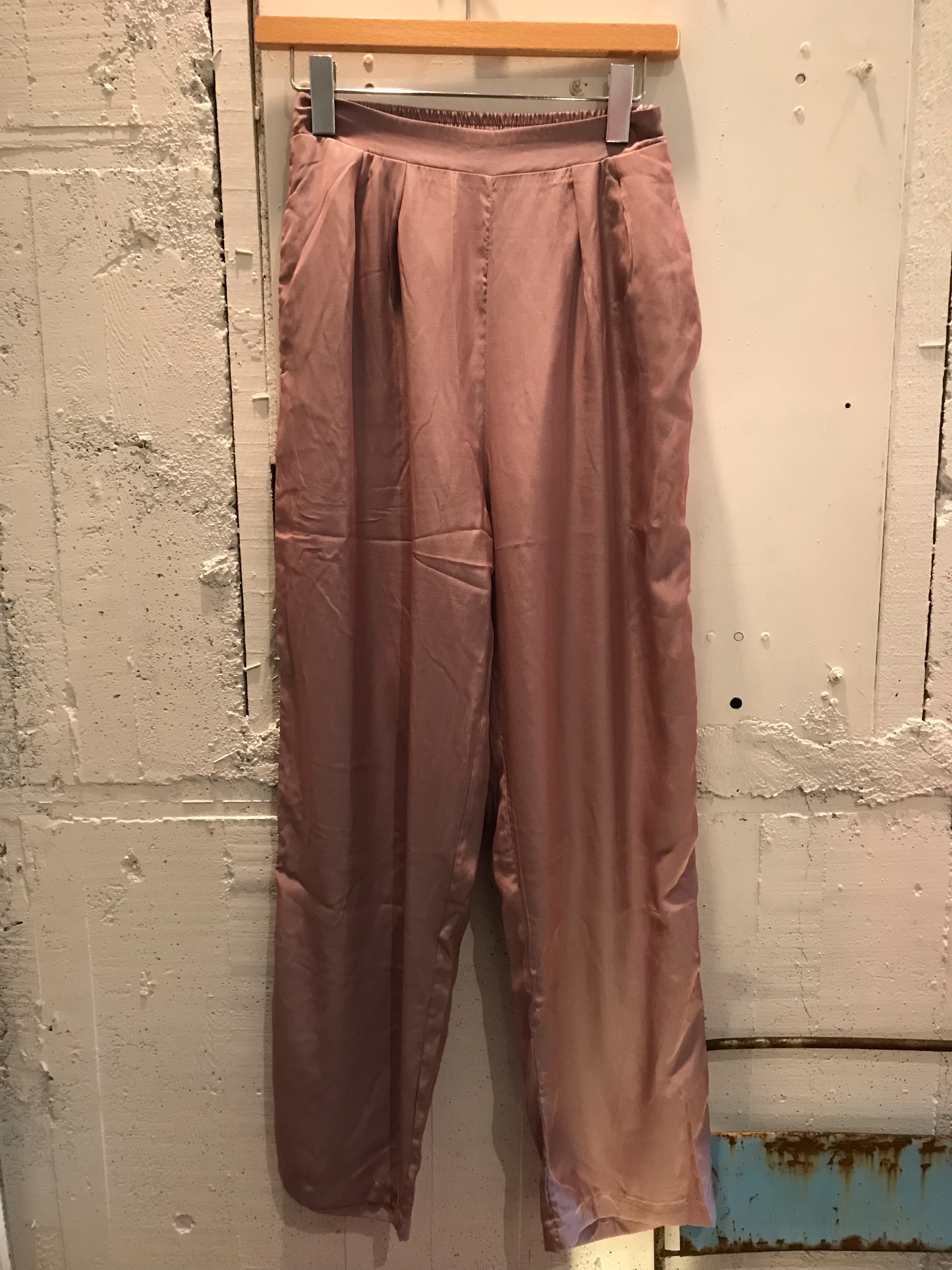 サテンパンツ 再入荷