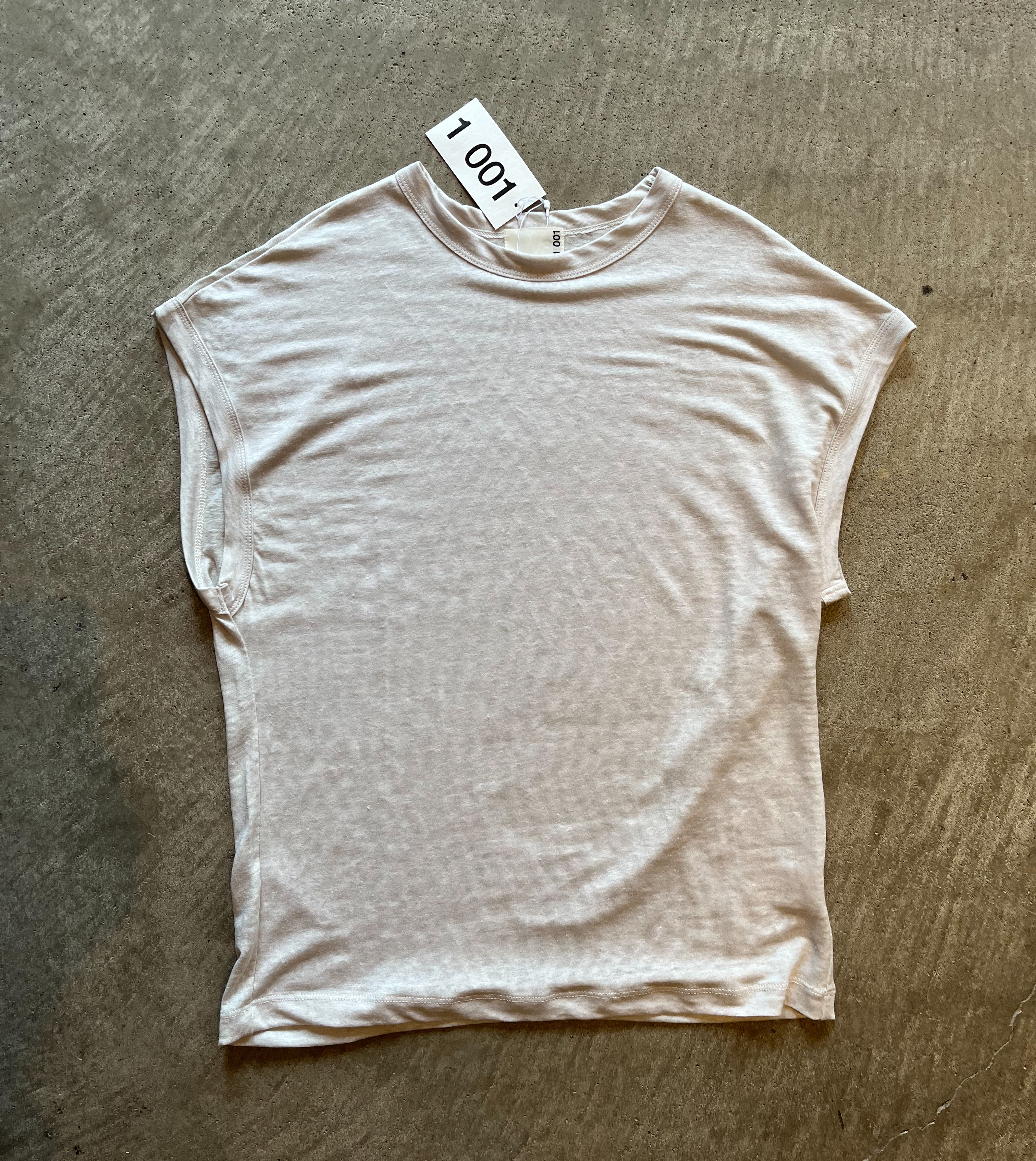 シンプルTシャツ