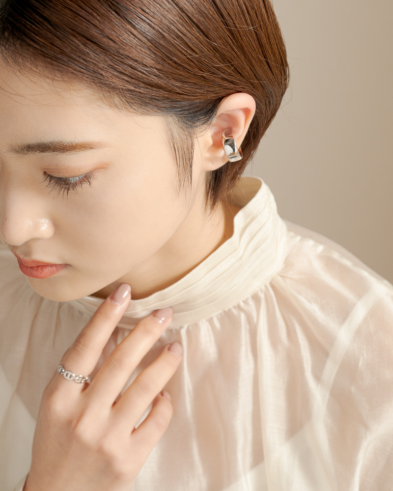 万能イヤーカフ！Wide band ear cuff_curve のおすすめコーディネートです♪