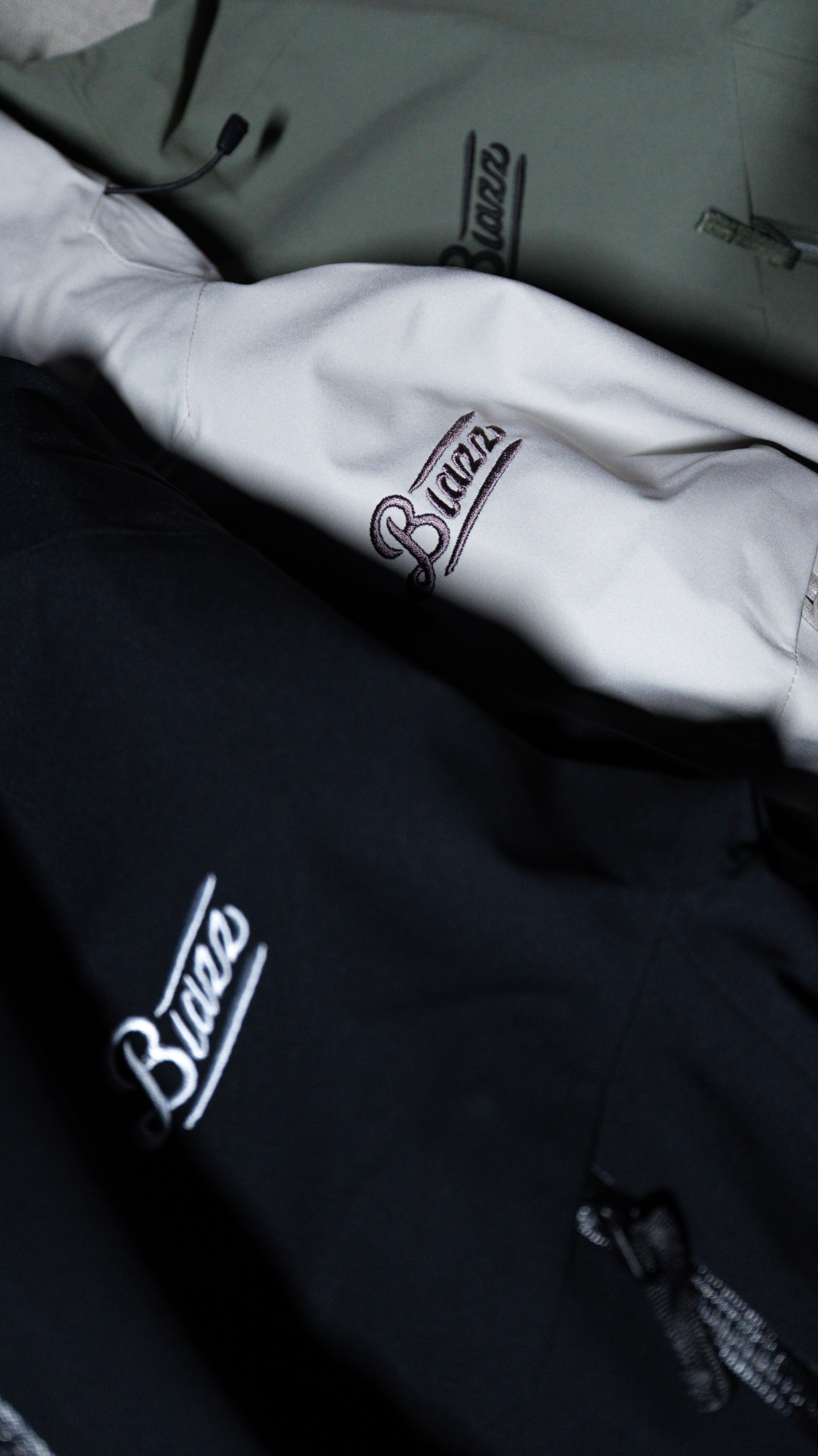 予約商品「Technical Mountain Jacket」お届け時期変更のお知らせ