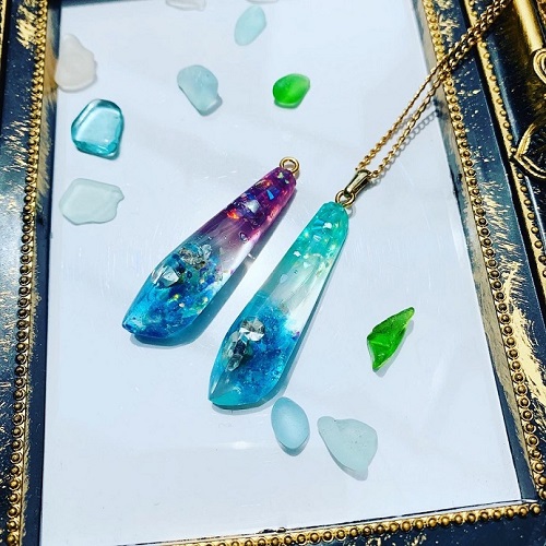 【幻想的なレジン|ハンドメイドアクセサリー】サイトを開始しました。
