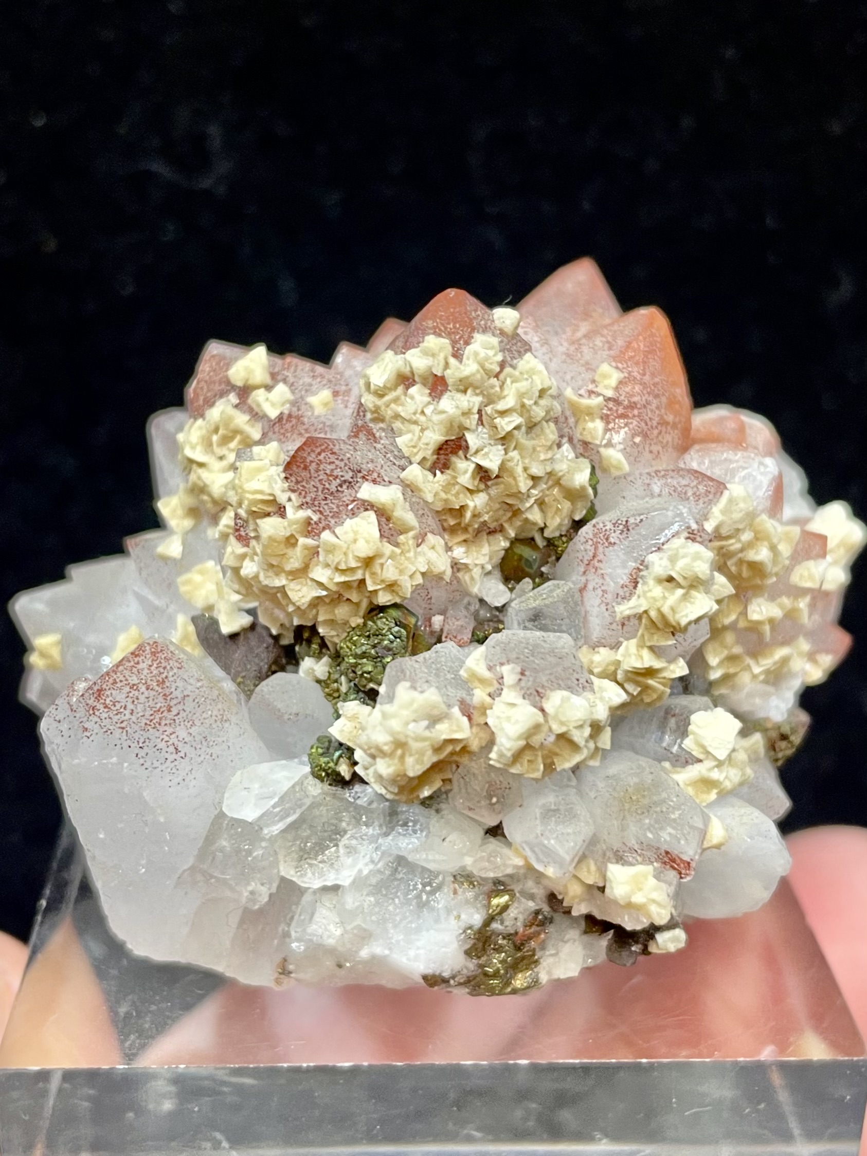 レッドクリスタル・パイライト共生鉱物クラスター