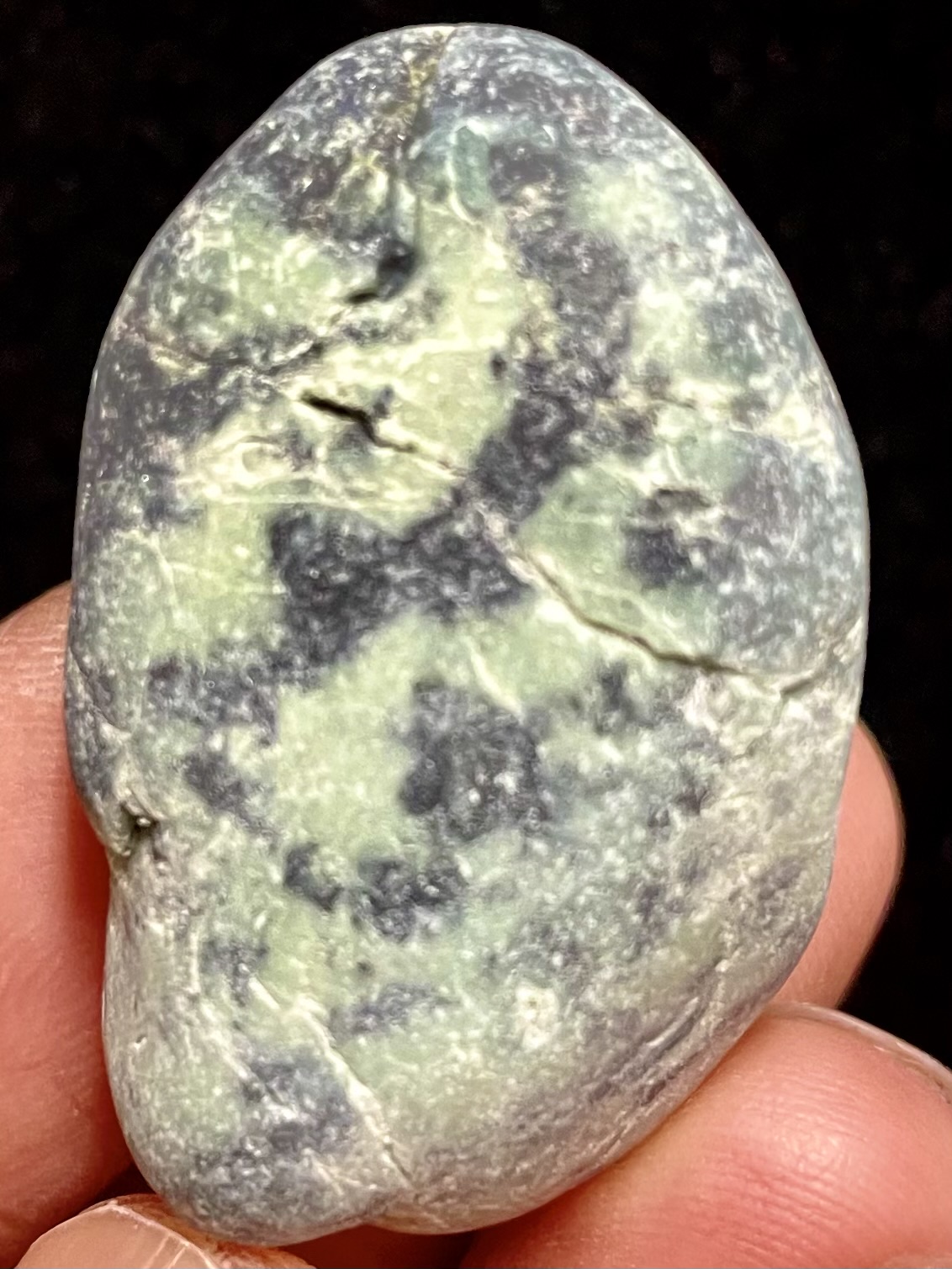 新たな自分自身への成長「糸魚川蛇紋岩」サーペンティン原石