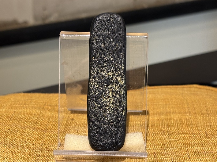 かな用　純鹿膠　鹿膠油煙墨のご紹介