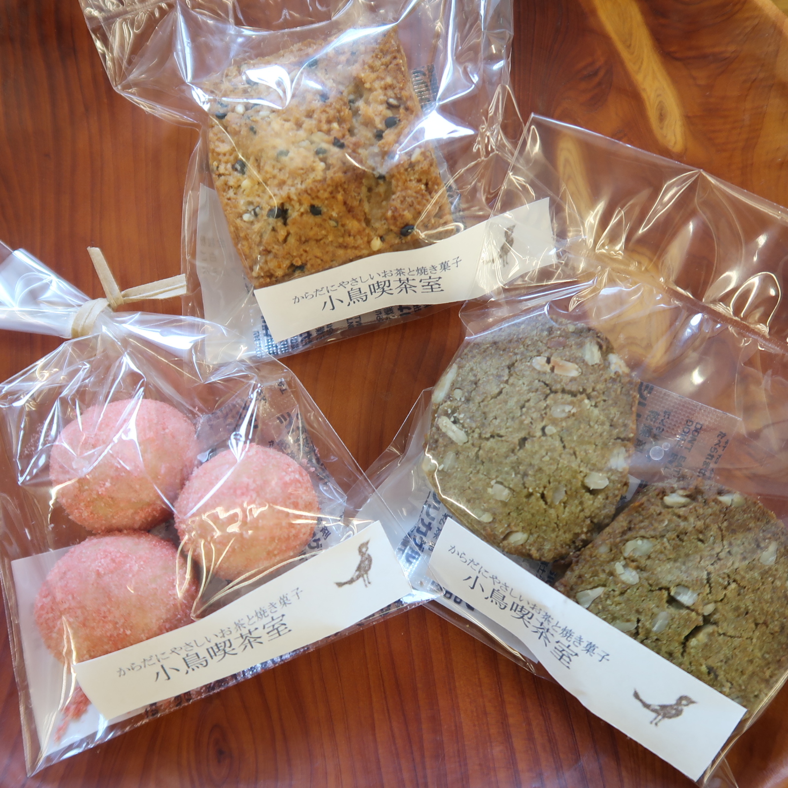 小鳥喫茶室の焼き菓子、入荷です