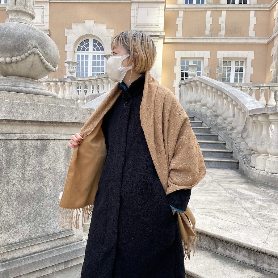 在庫わずか！高級ウール×ヨーロッパレースのストールがセール中です。