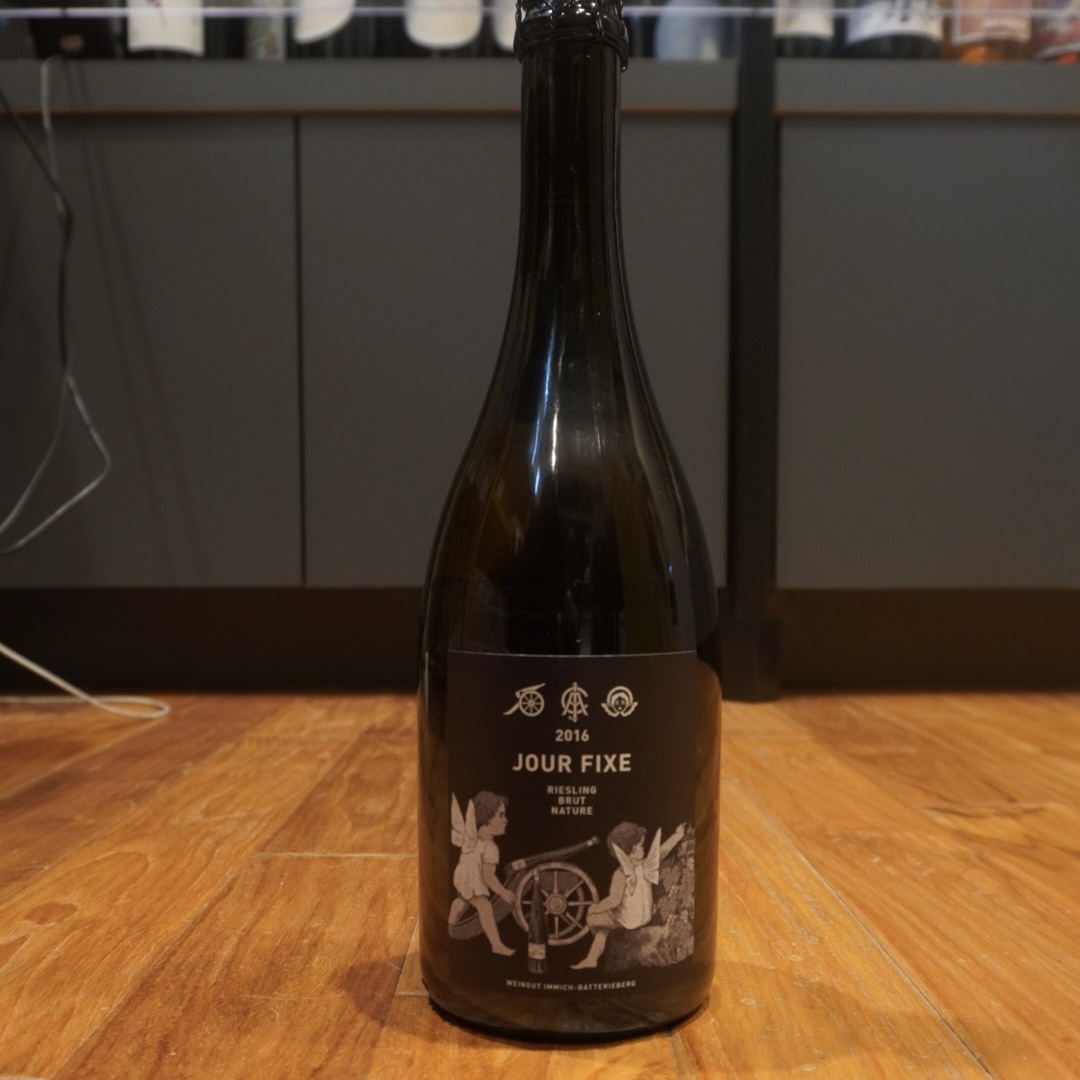 日本市場への鮮烈なデビューから、瞬く間に超人気ワインとなったイミッヒ＝バッテリーベルグ。