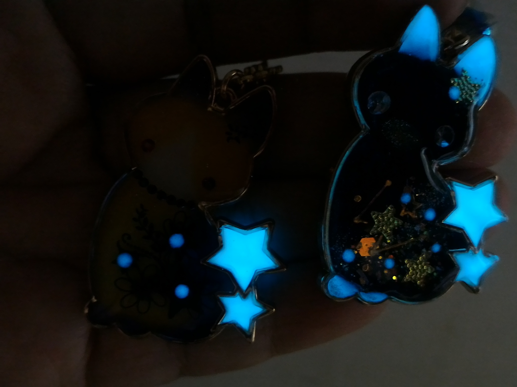 ハロウィンにゃんこ（蓄光）キーホルダー　更新しました♪