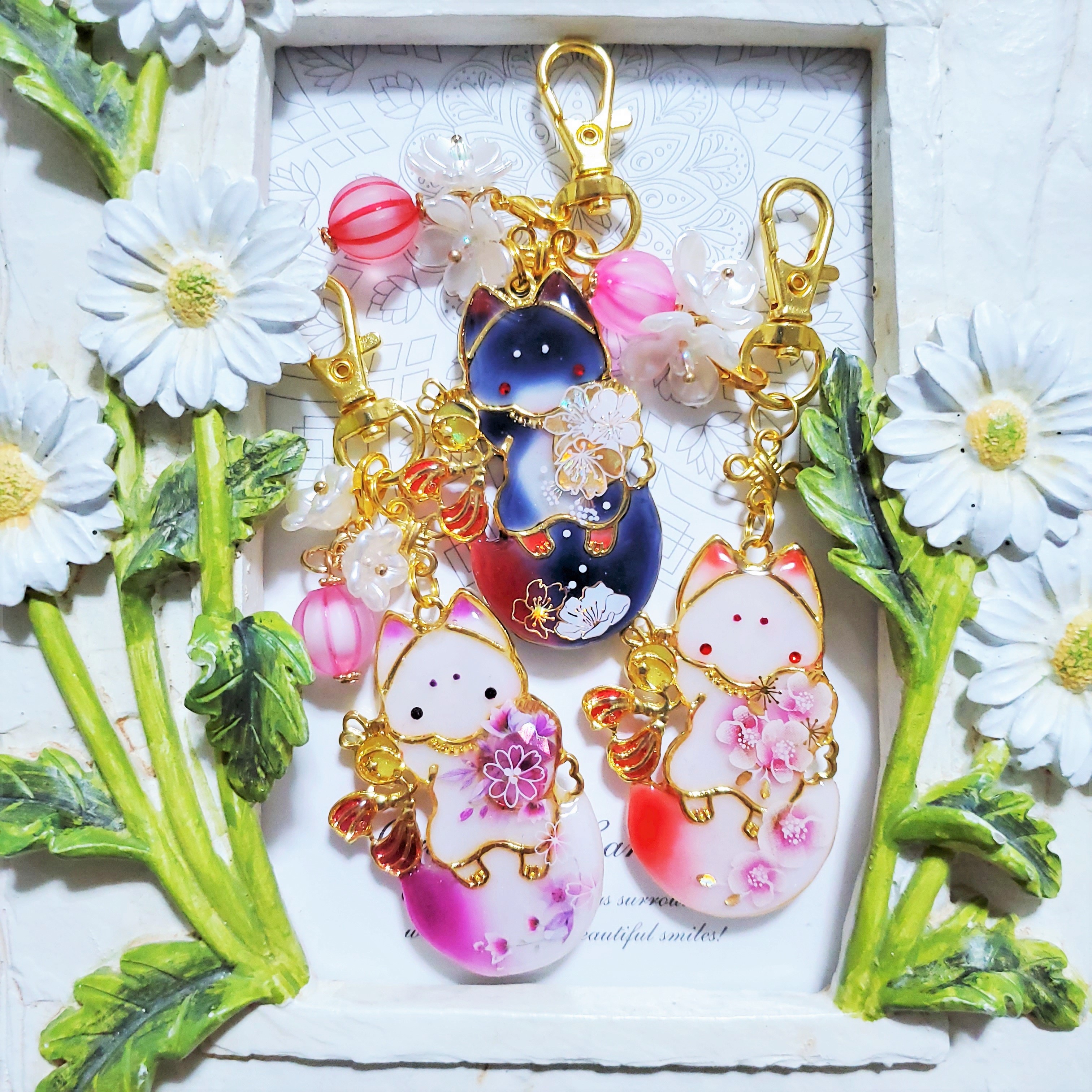 ふんわりしっぽの招き狛狐　３匹重ねシリーズ　更新＆完売のお知らせ