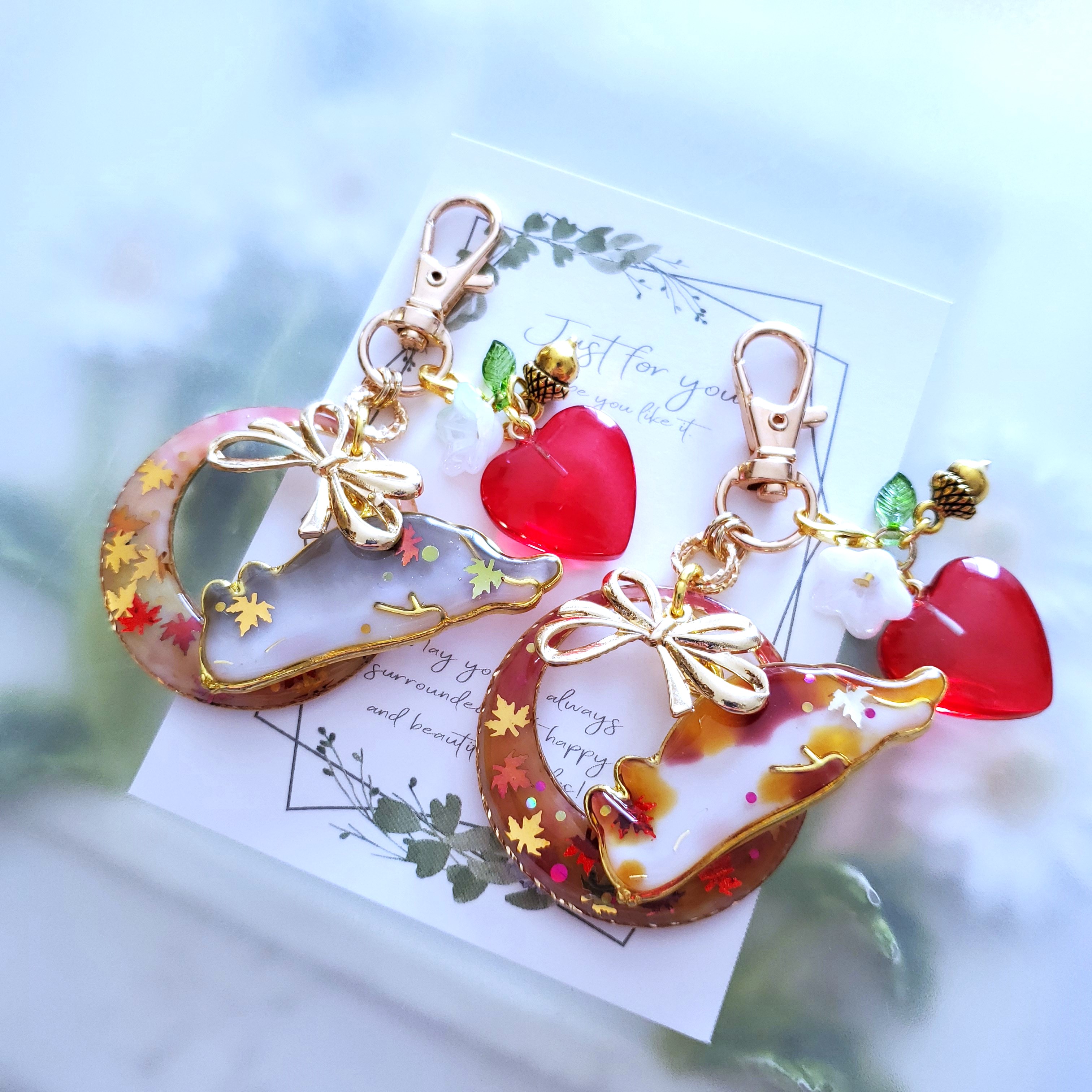 12/18（木）21時　ひなたぼっこ　落ち葉　ミケ&白灰　更新