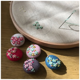 刺繍ヘアゴム