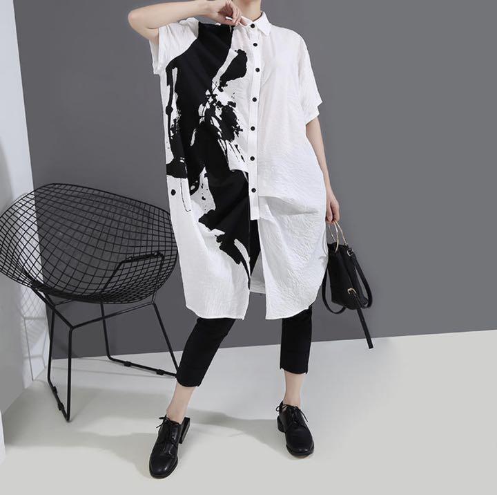 ゆったりカジュアルシャツワンピ　ペンキ柄　モノトーン