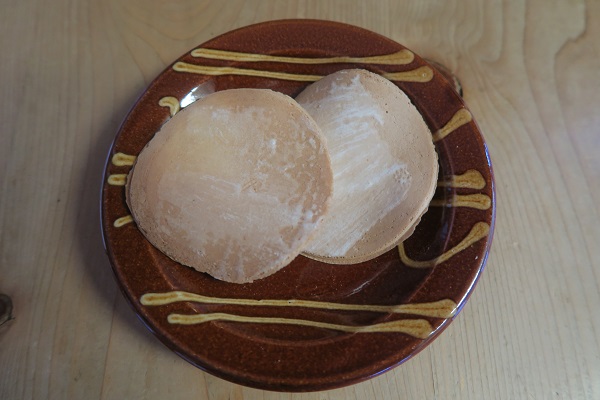 名物復活　「生姜せんべい」（岩井温泉「お菓子　とわ」）