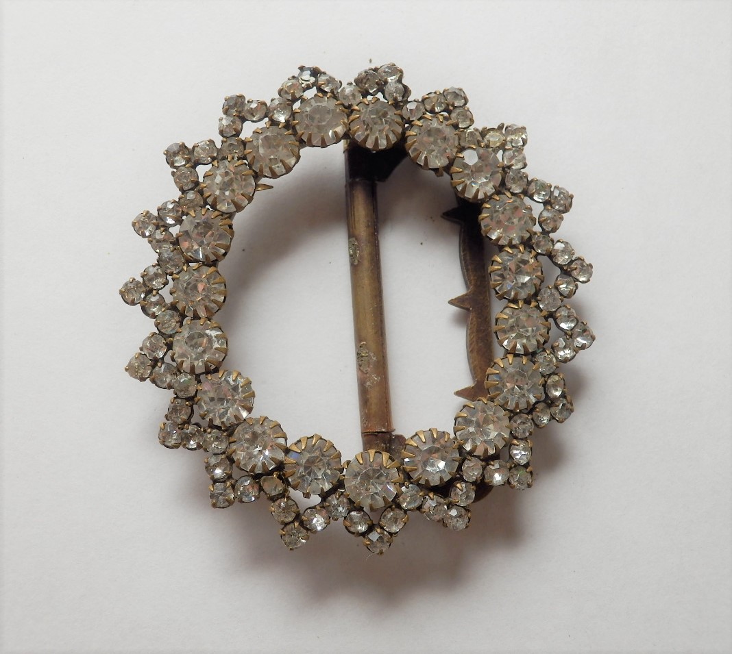 アンティークバックル、ベークライトボタン入荷