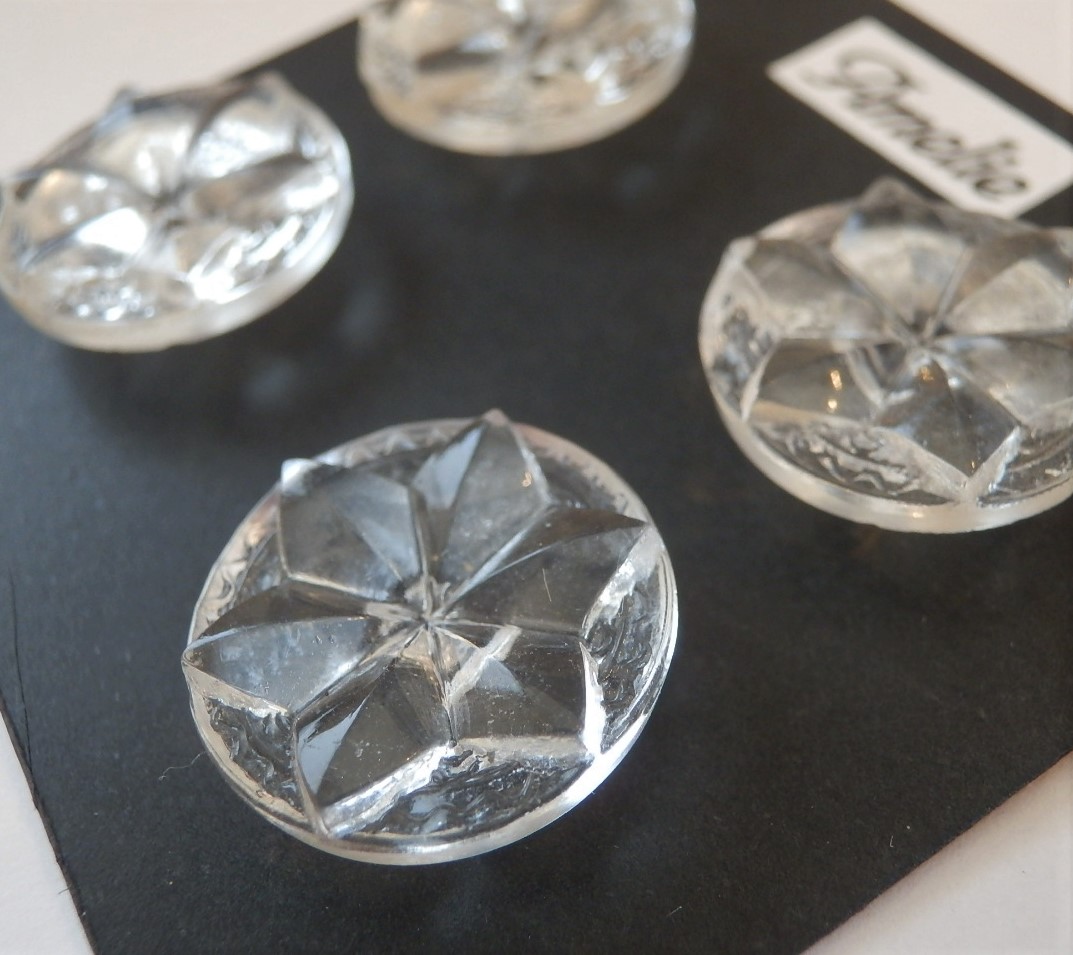 ヴィンテージボタン本日(3日)入荷分