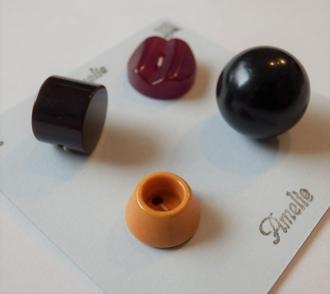 ヴィンテージボタン本日(31日)入荷分