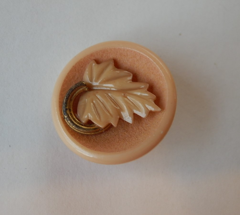 ヴィンテージボタン本日(22日)入荷分