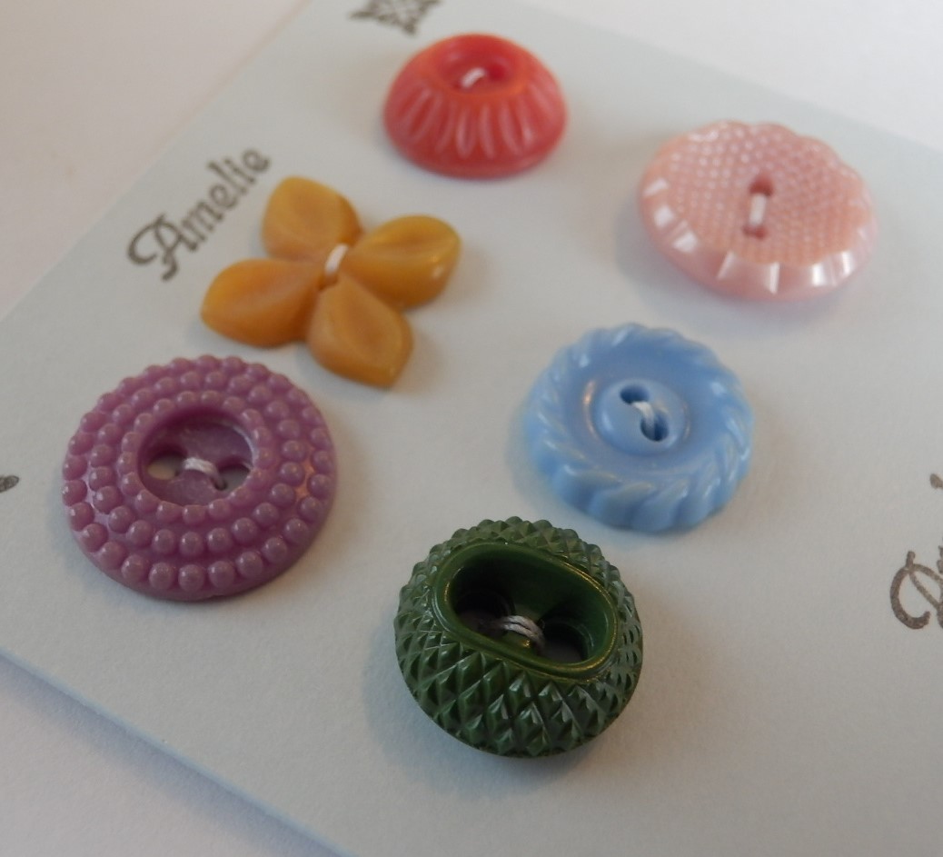 ヴィンテージボタン4個~6個セット入荷しました