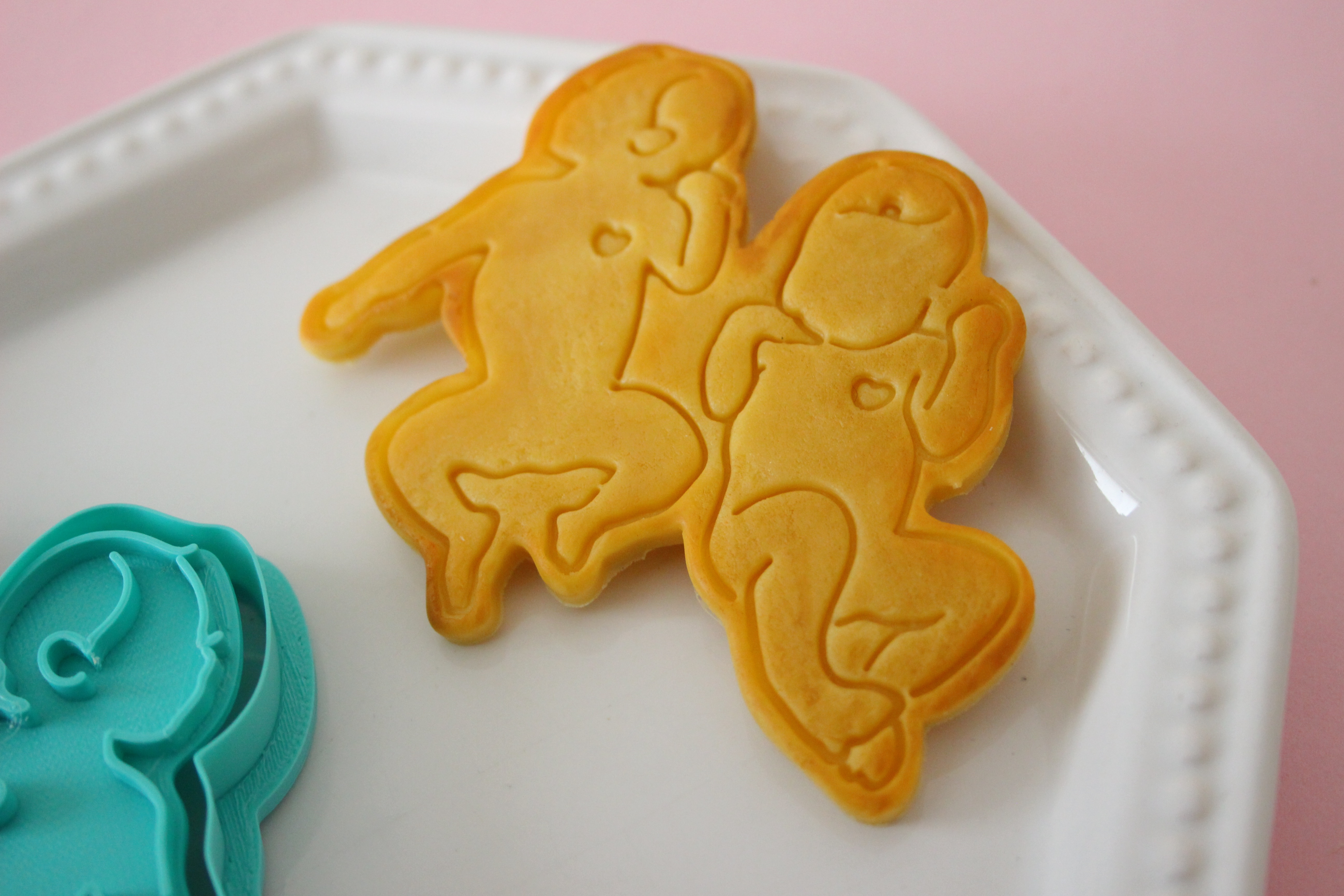 “描く人”と“つくる人”が出会いました　〜イラストレーター・青山かりんさんのご紹介〜