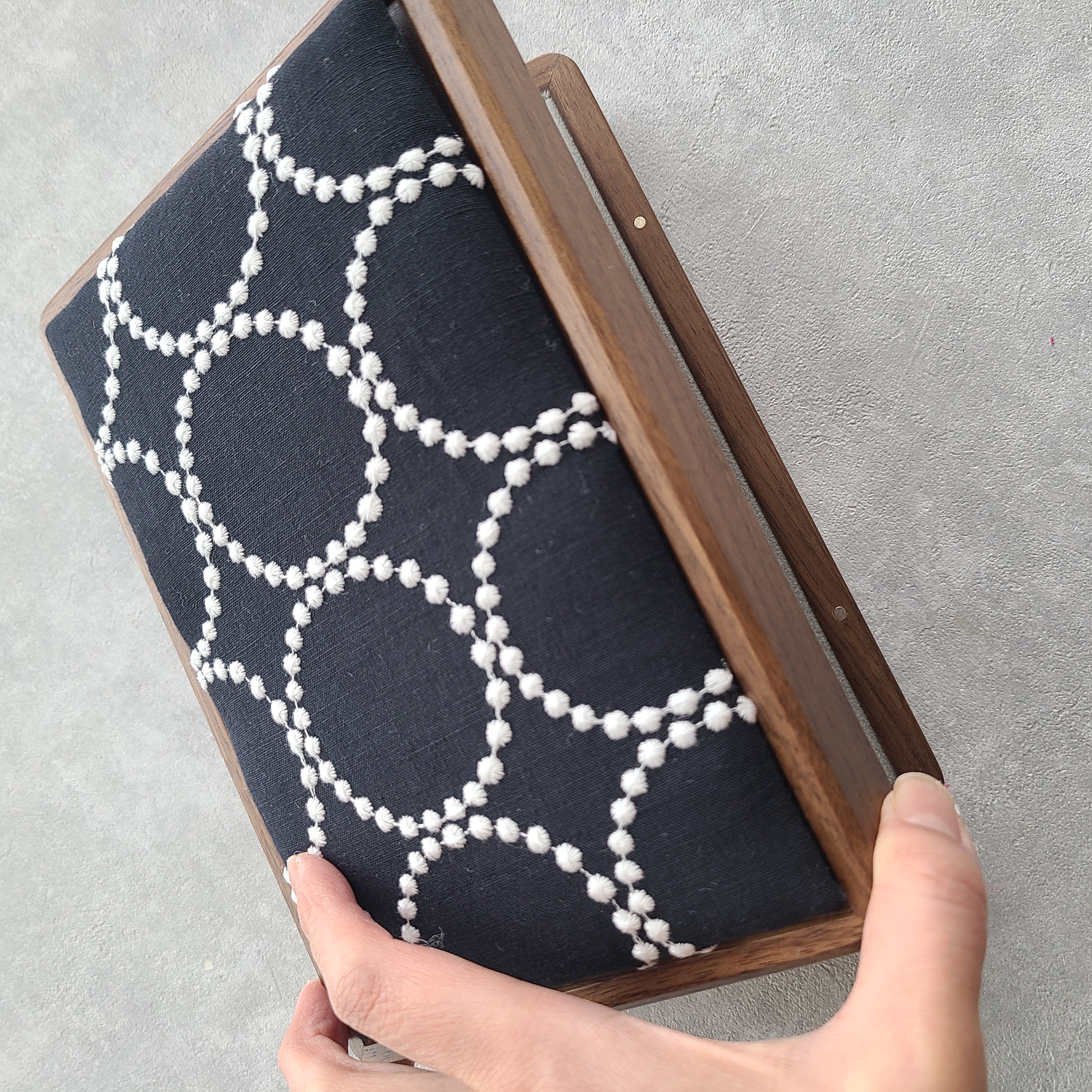 ミナペルホネン タンバリンのジュエリーボックスを作りました|木製アクセサリーケースのご紹介