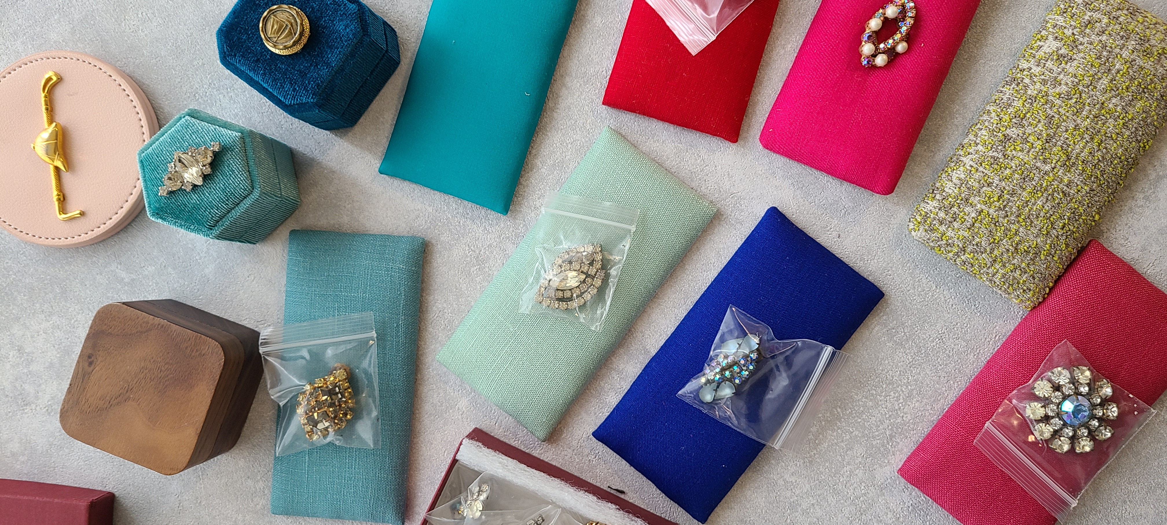 片耳だけになってしまったイヤリングをリメイク。思い出のアクセサリーをもう一度輝かせる方法