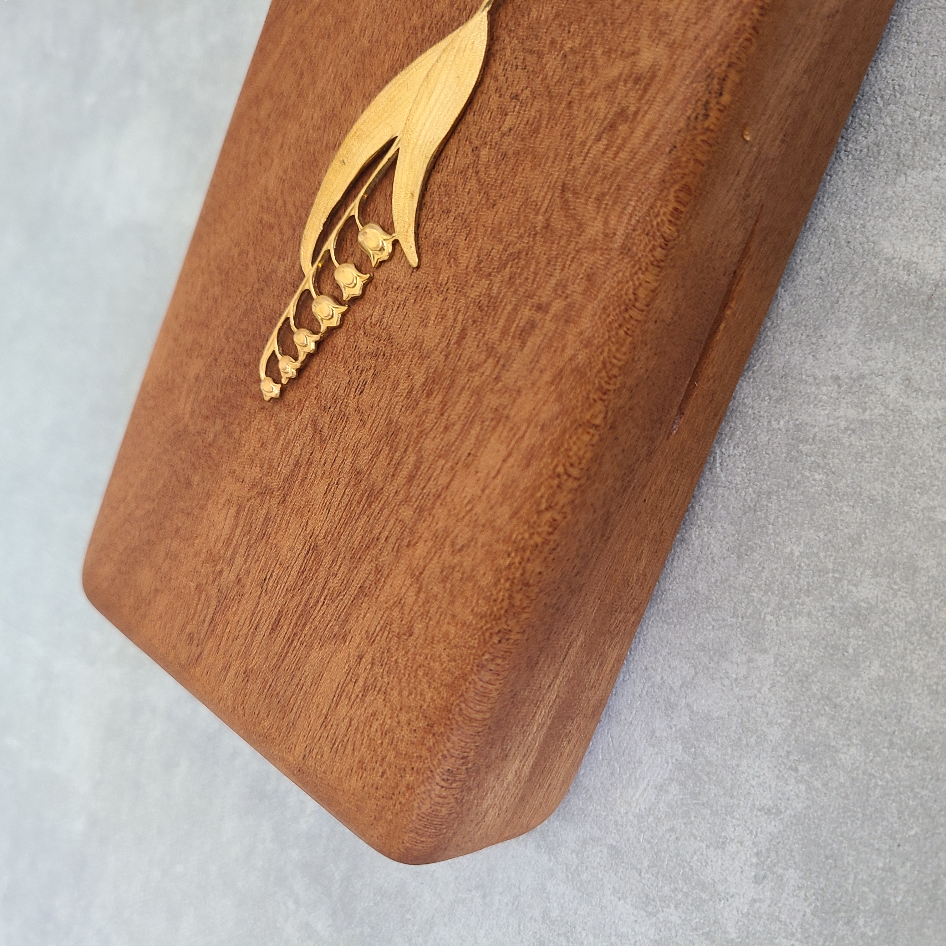 女性が大好きなモチーフ!!可憐で愛らしい、スズランのジュエリーケース