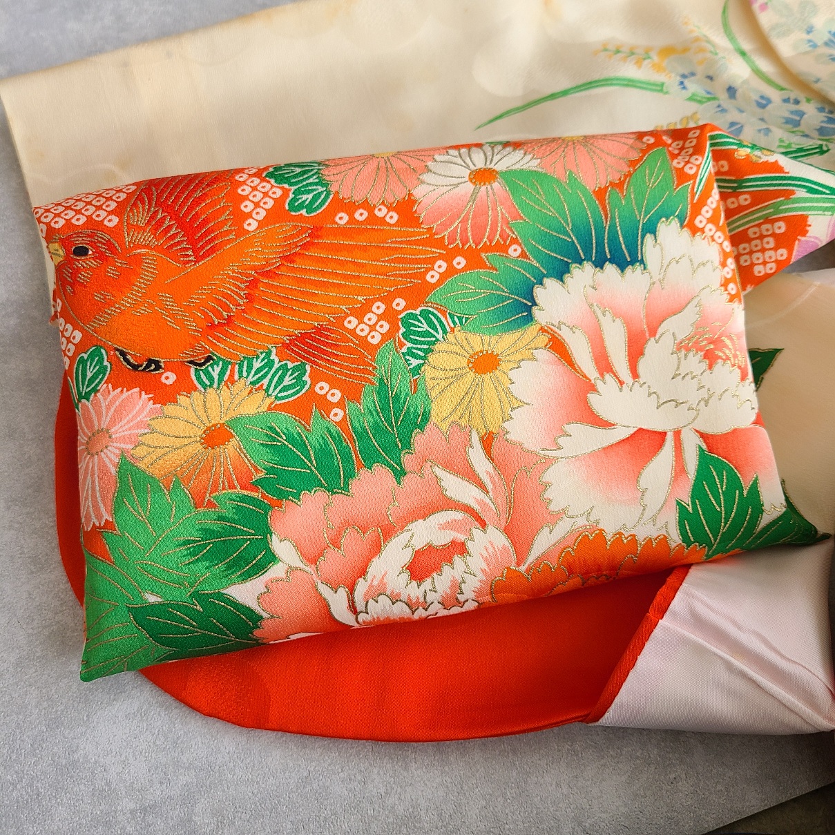 七五三の着物に込められた意味|柄を知ると、宝箱はもっと特別になる