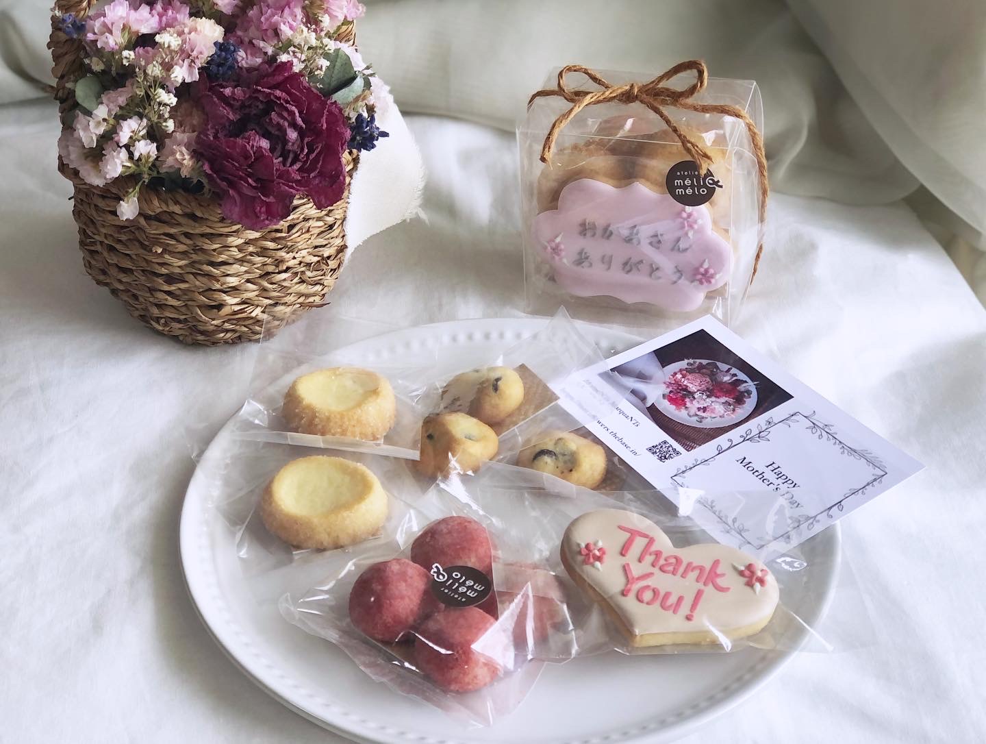 『お花とお菓子の贈り物』母の日ギフトのおすすめ