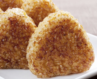 焼きおにぎりのカロリーと三大栄養素(タンパク質・脂質・炭水化物)｜筋トレとの関係