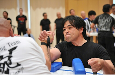 腕相撲のための自宅ダンベル筋トレメニューをアームレスリング元日本代表が解説
