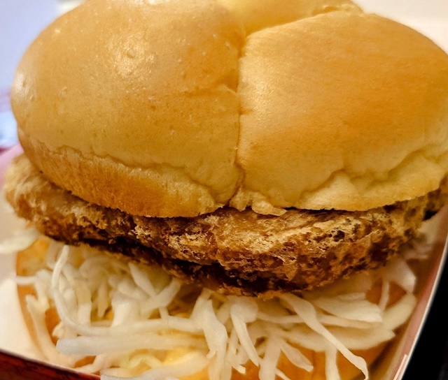 チキンタツタ(マクドナルド)のカロリーと三大栄養素(タンパク質・脂質・炭水化物)｜筋トレとの関係