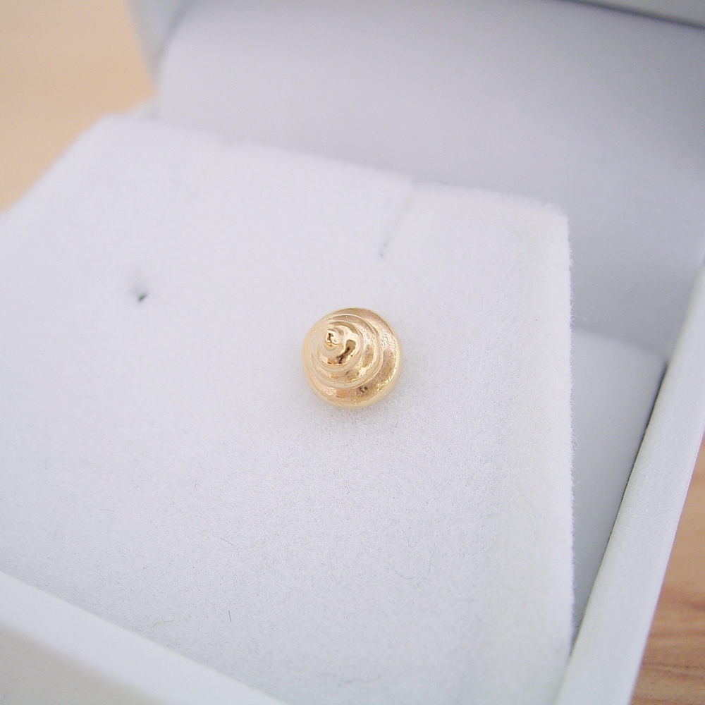 金のうんこピアスを購入したお客様の声