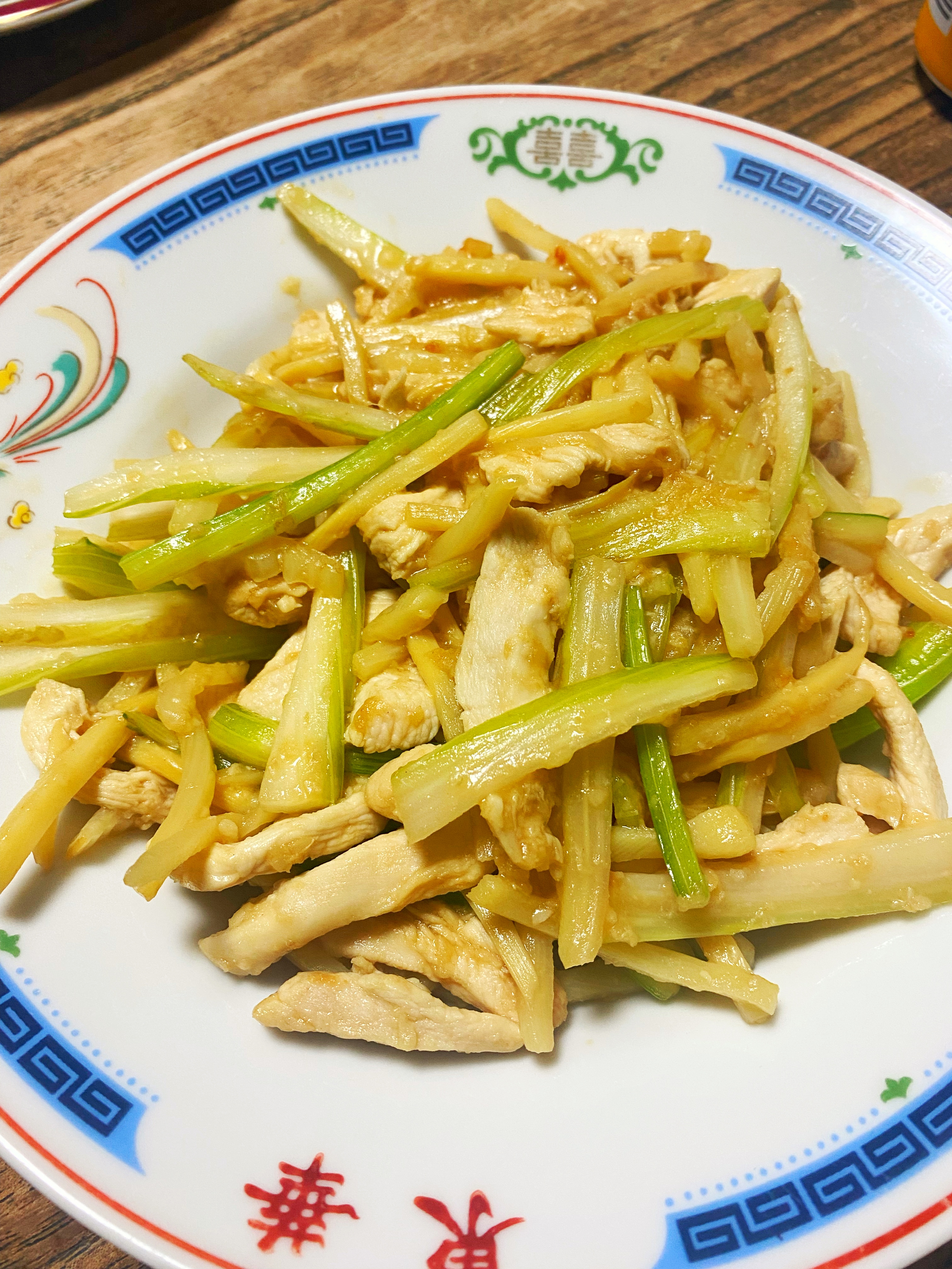 ブログ セロリでチンジャオ