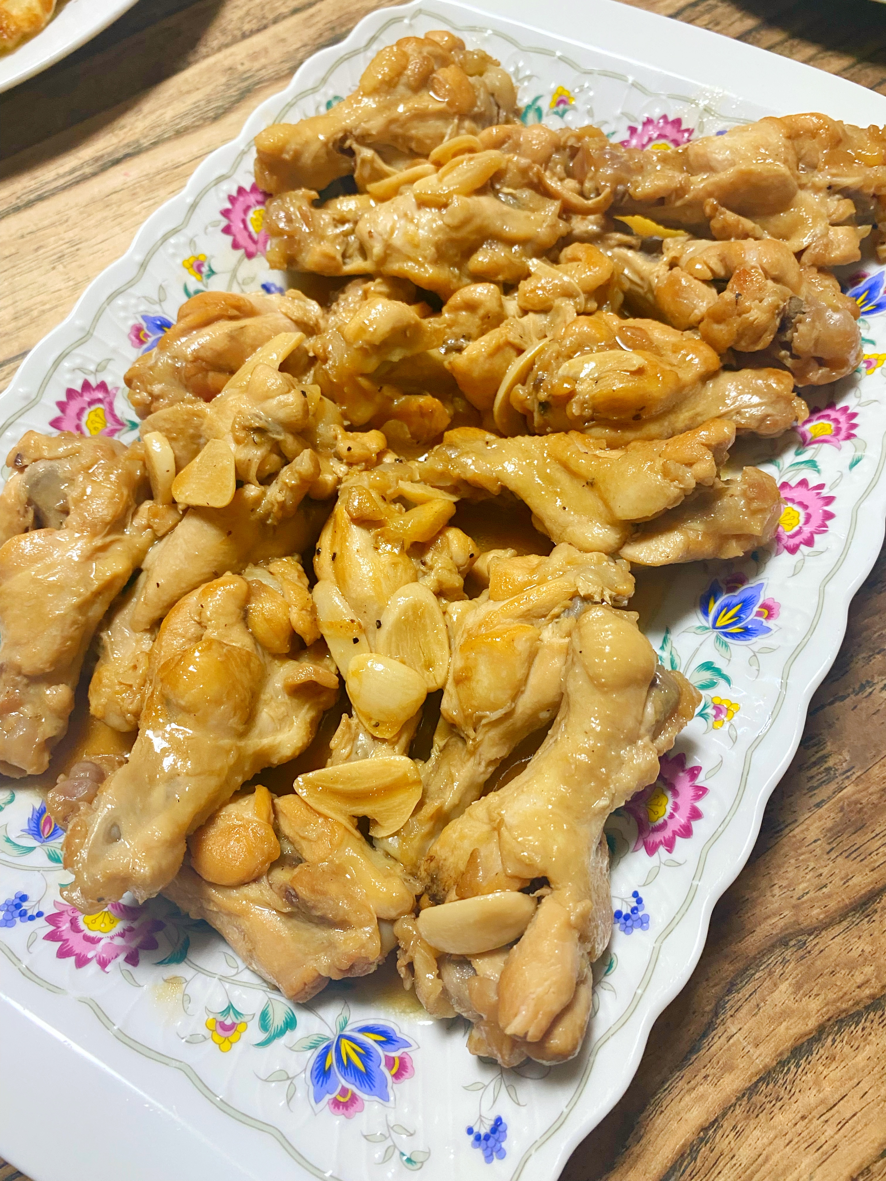 ブログ 手羽元のニンニク煮込み