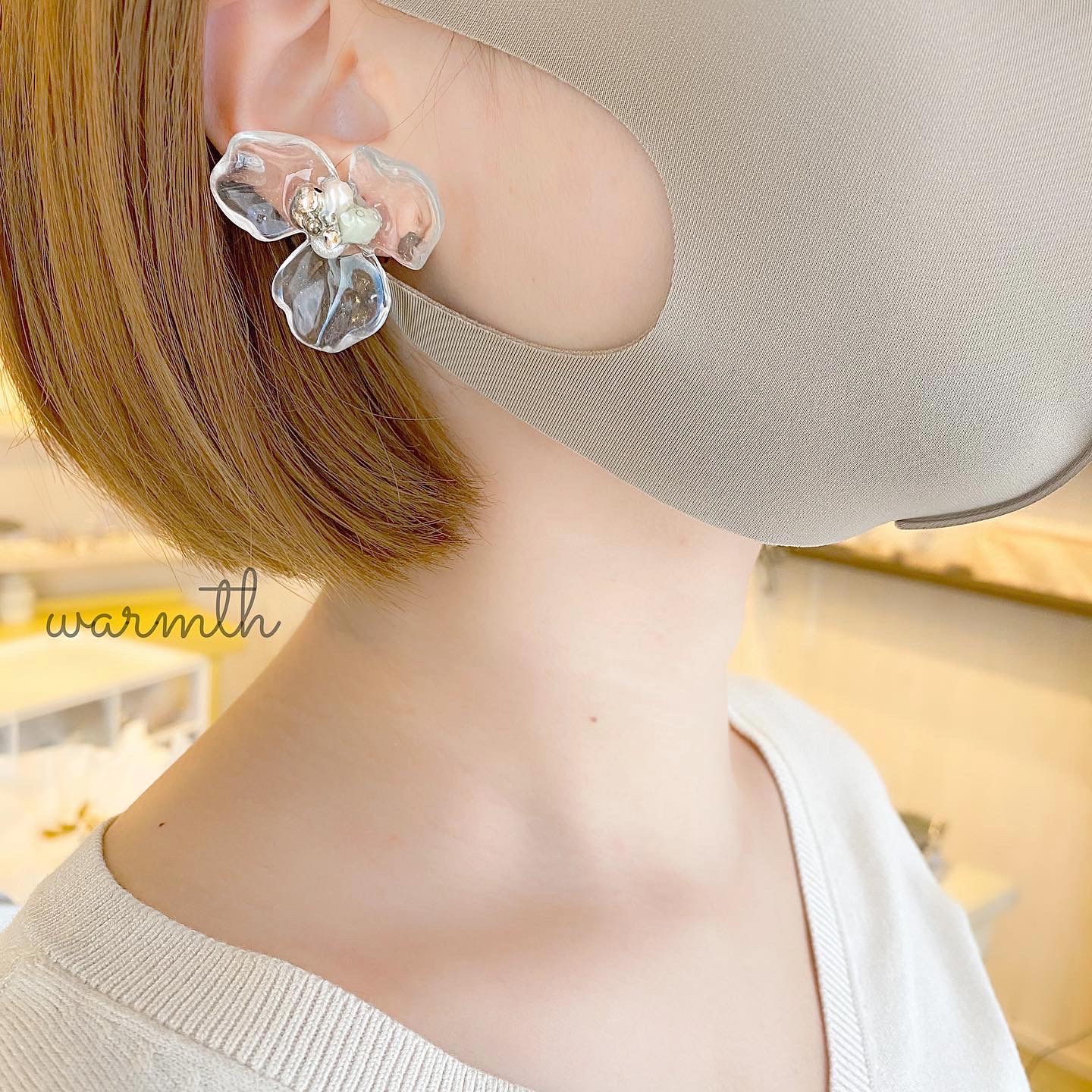 ＊透明お花ピアス