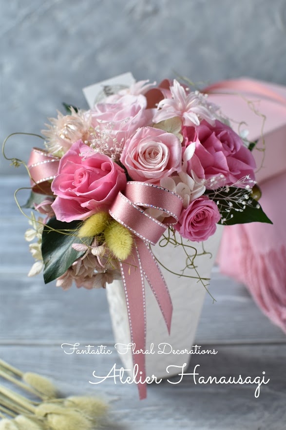 ロマンティックなピンクグラデーション プリザーブドフラワーアレンジ