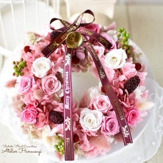 オールシーズン楽しめるクリスマスリース。旬のプレゼントに是非どうぞ♪