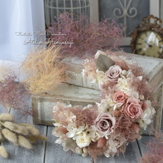 スモークツリーとアジサイの三日月リース