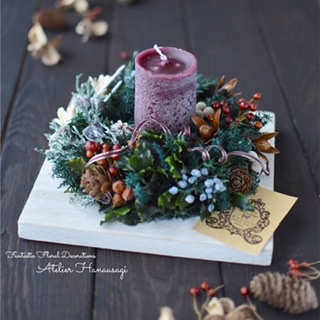 木の実いっぱいの3wayキャンドル付リーススタンド。人気のこちらは、今回はキャンドル付きで同価格。