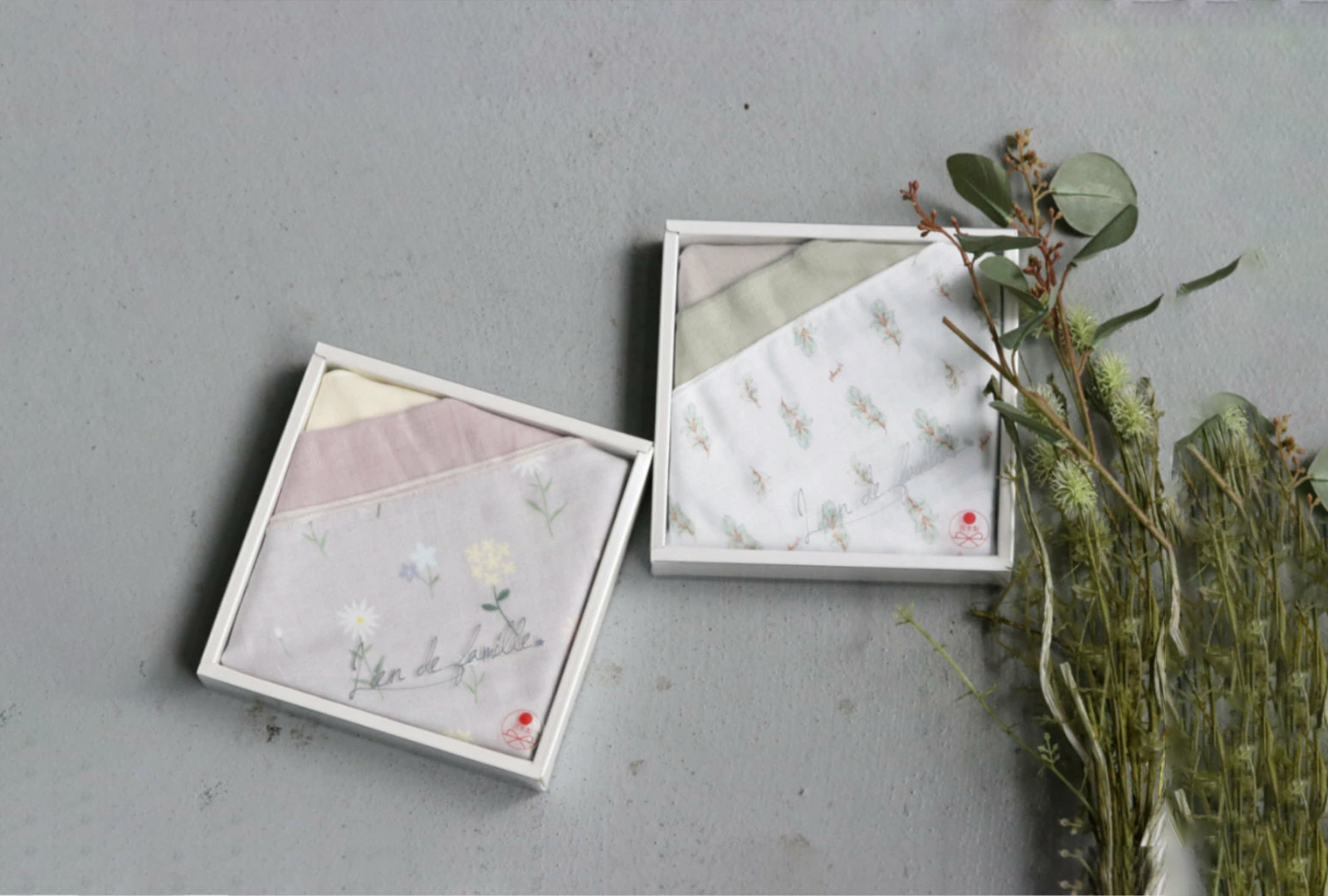 🌟 「Lien de famille ガーゼ3枚セット」 — 赤ちゃんの肌をやさしく包む一枚