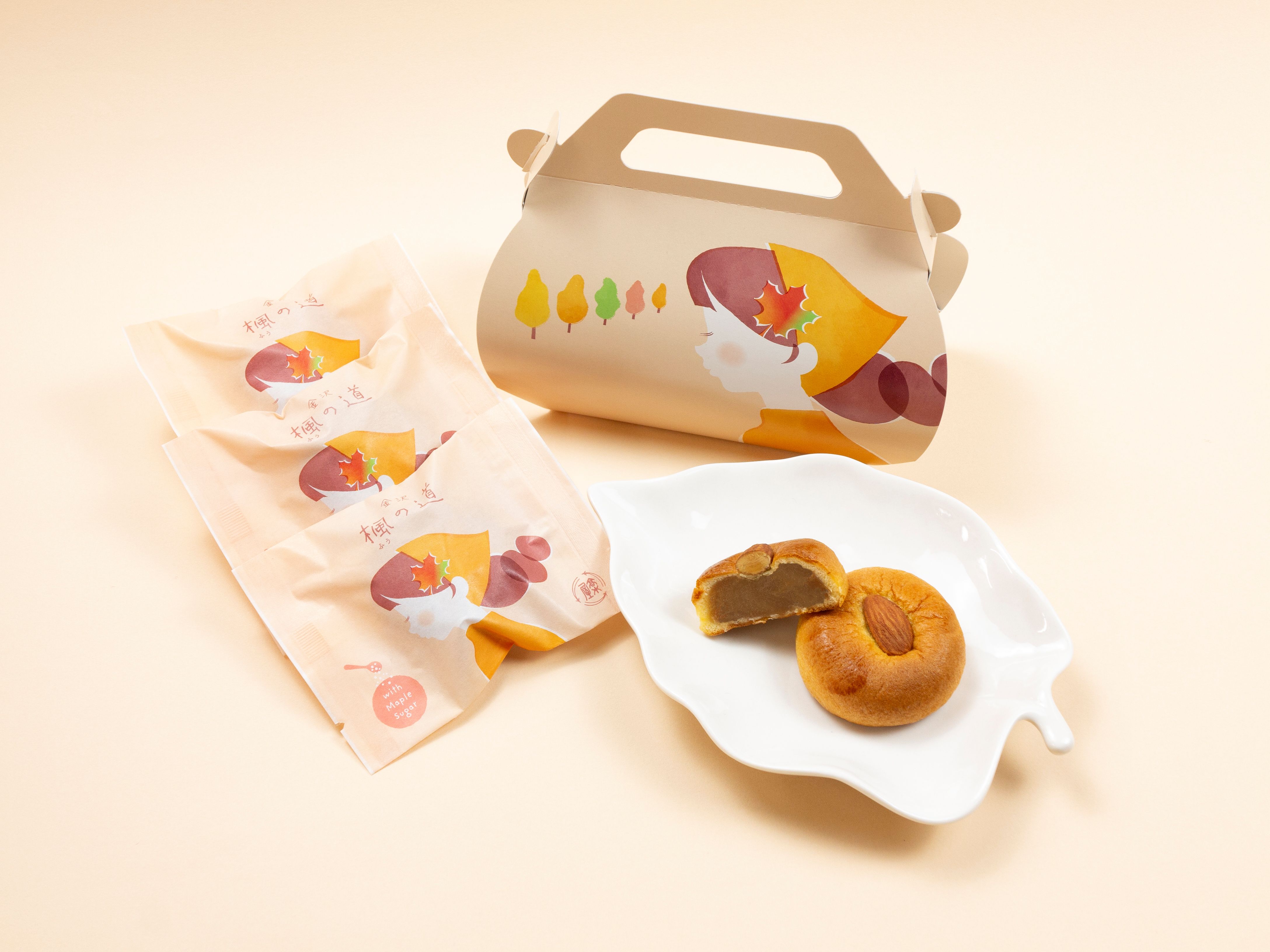 100周年記念菓　「金沢楓の道」新発売！