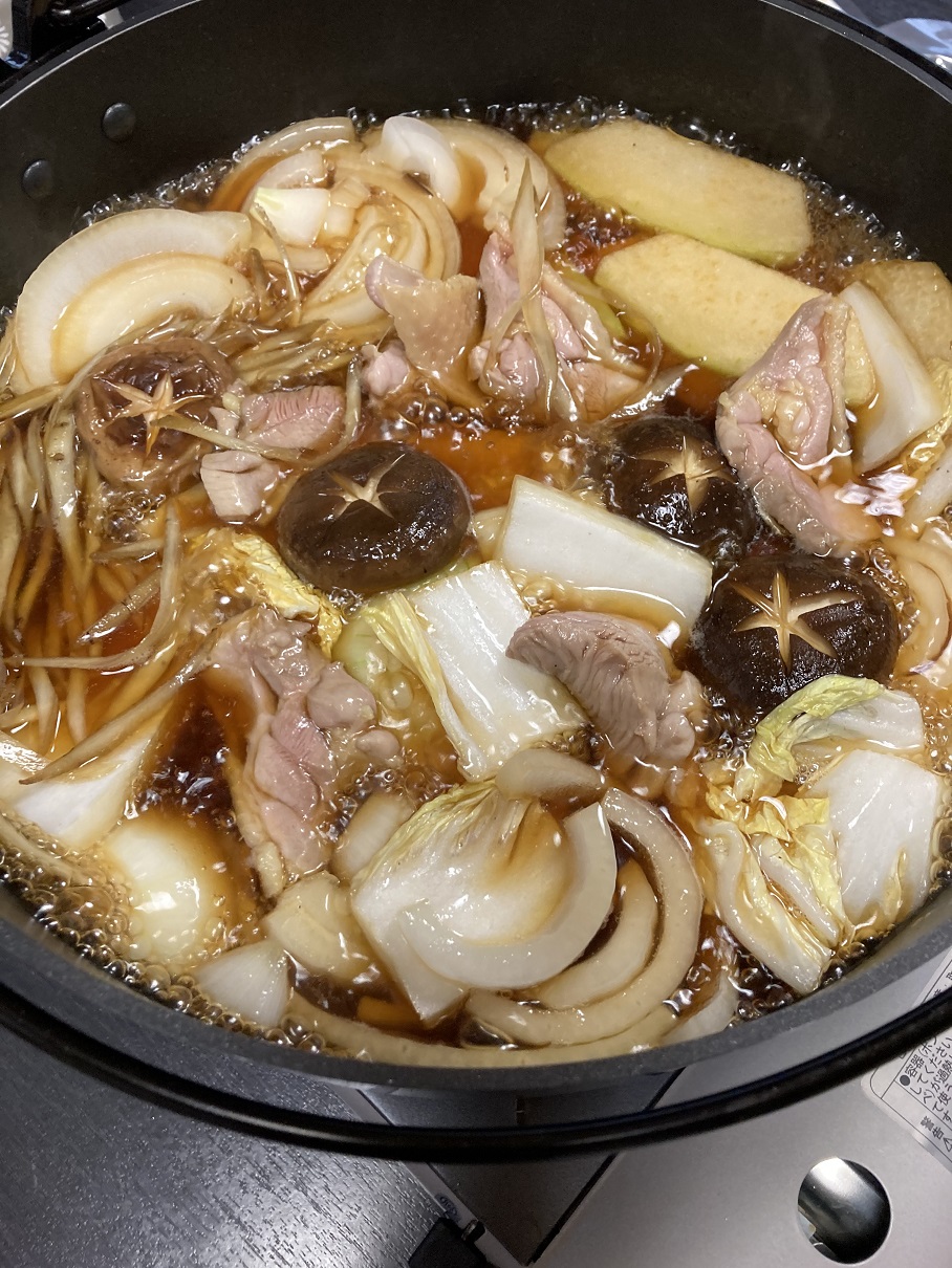抜きつ抜かれつ。