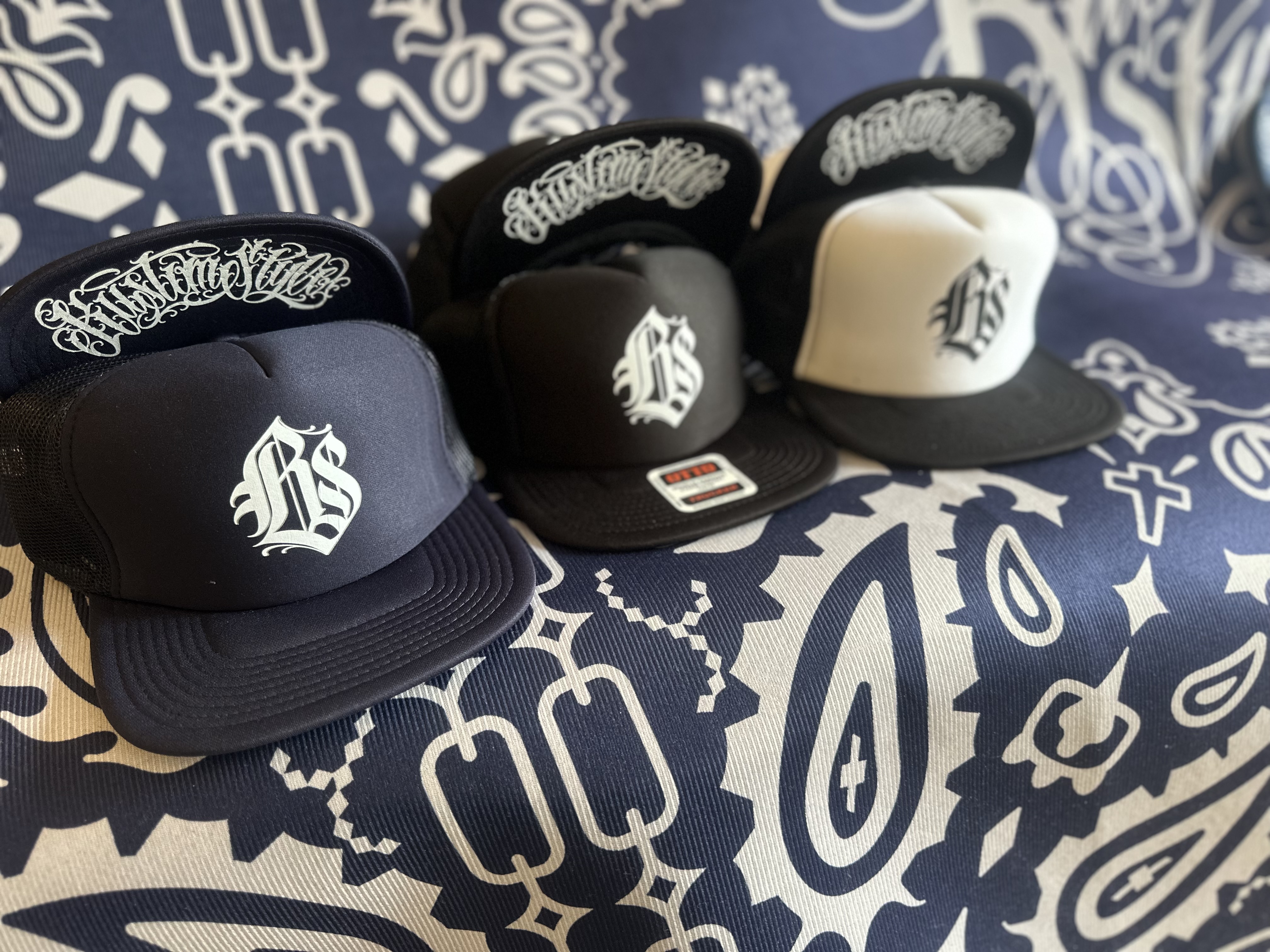 KUSTOMSTYLE CALI GRAFFITI SNAPBACK MESH CAP 入荷