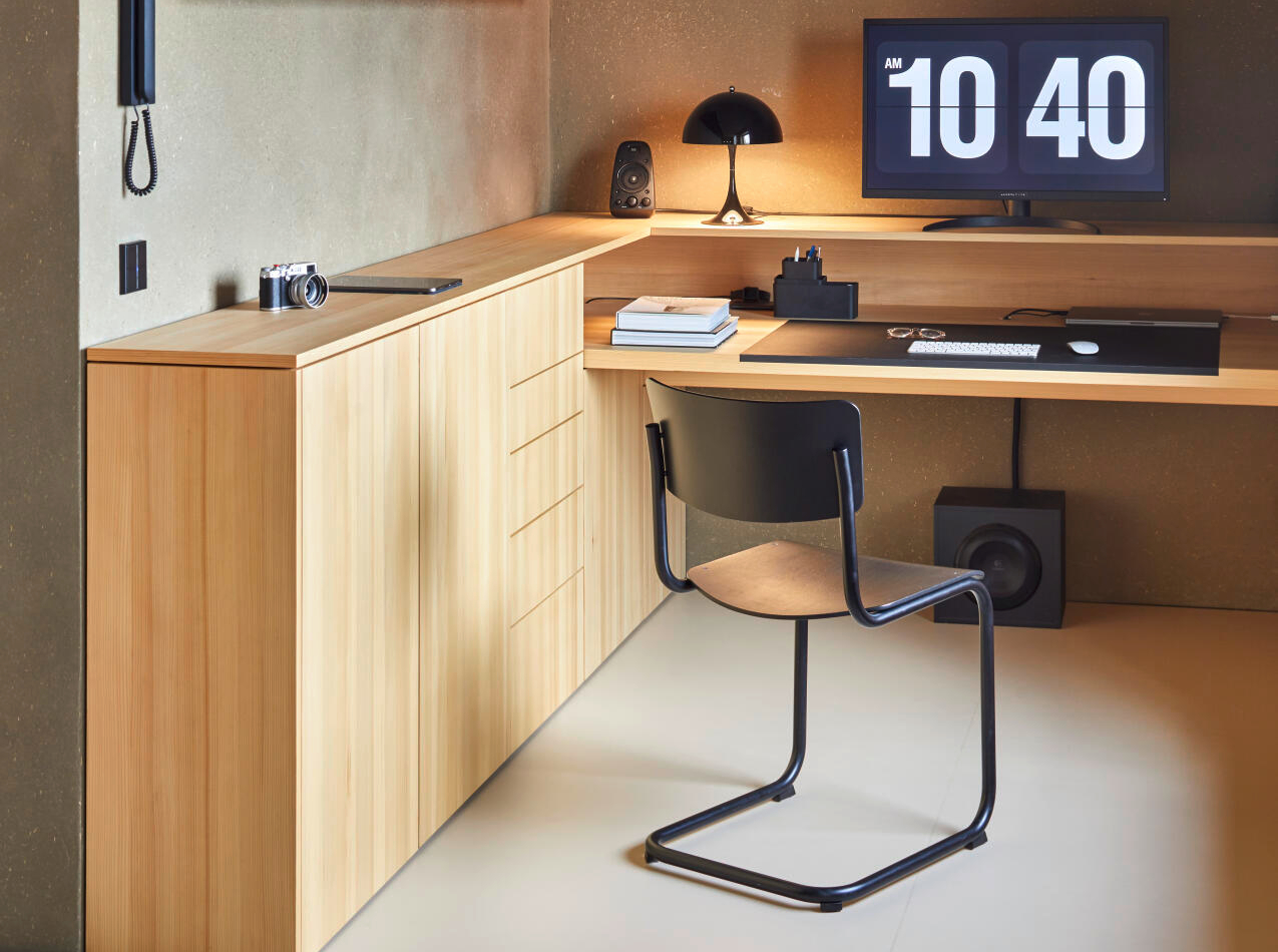 【時を超える機能美】Story ： THONET S43/S43F