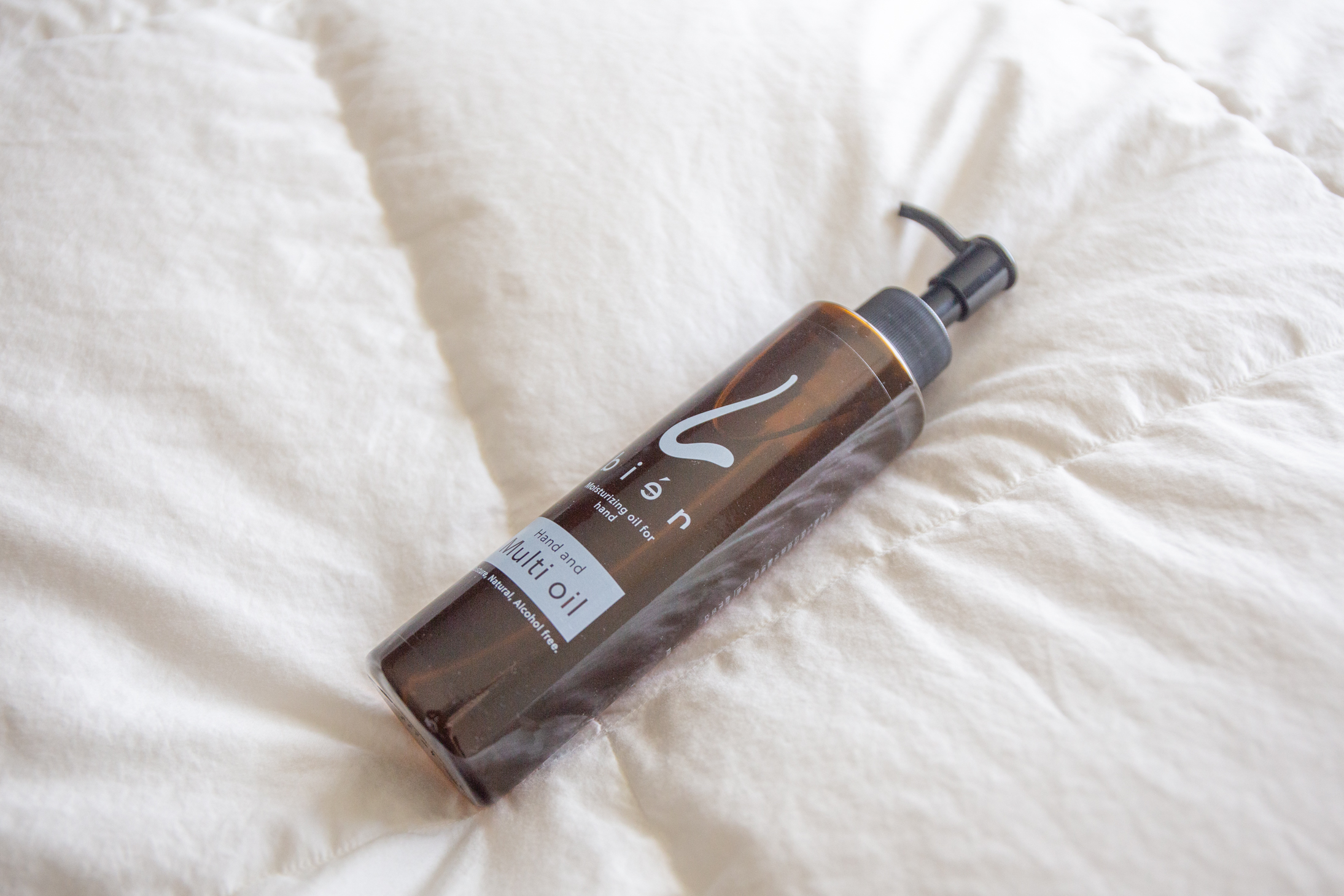 【乾燥・かゆみ】肌の SOS に寄り添う、万能スキンケアオイル