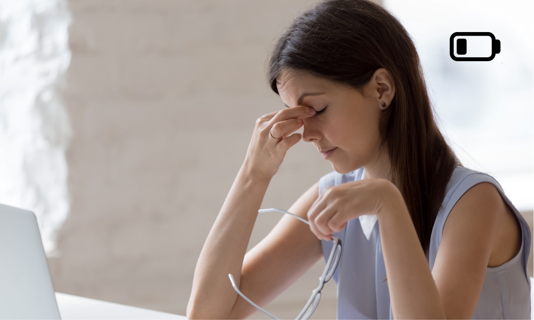 目元の疲れ・むくみ対策に!頭皮からアプローチする方法