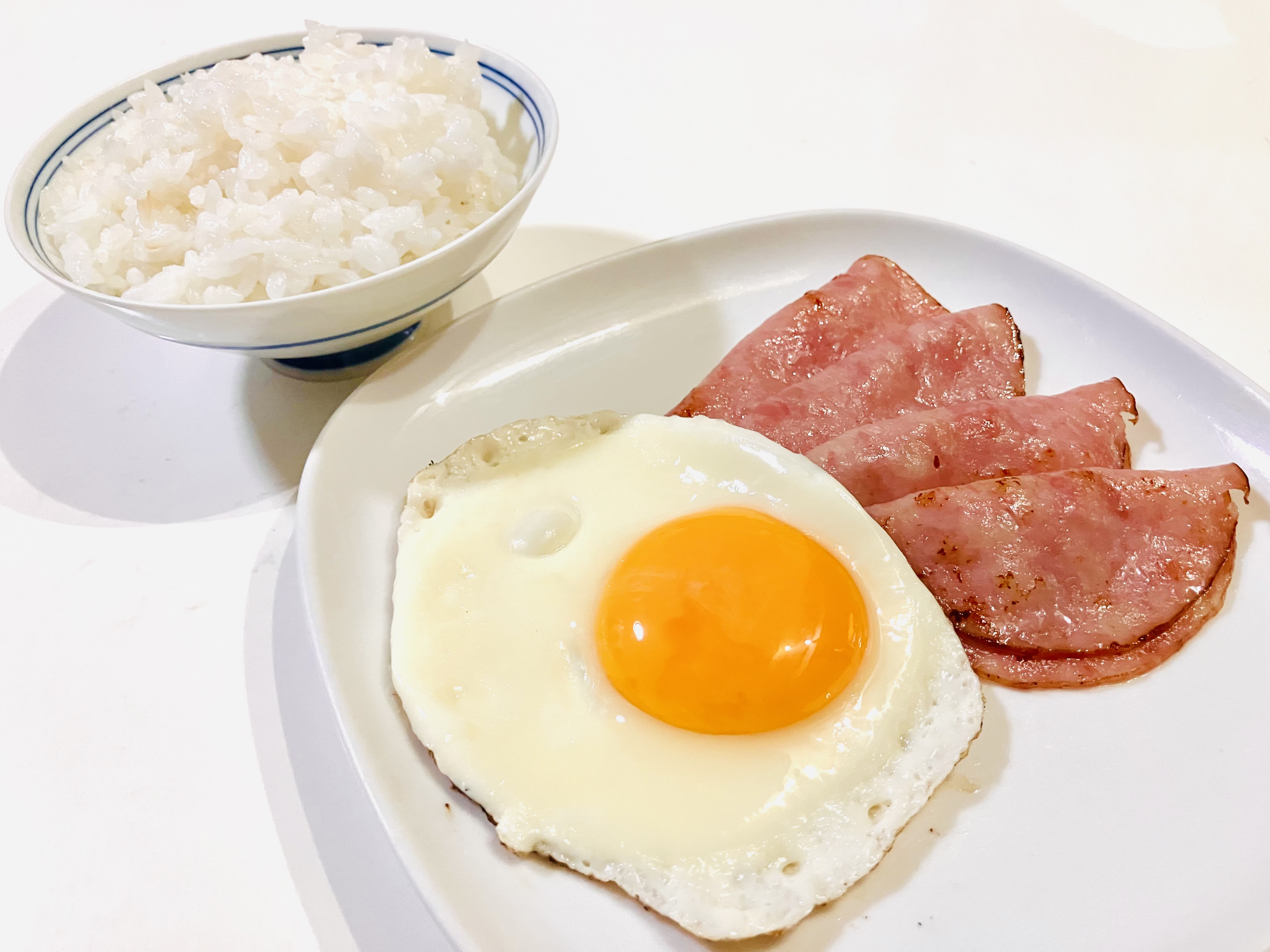 シャウスライス & 目玉焼き♡