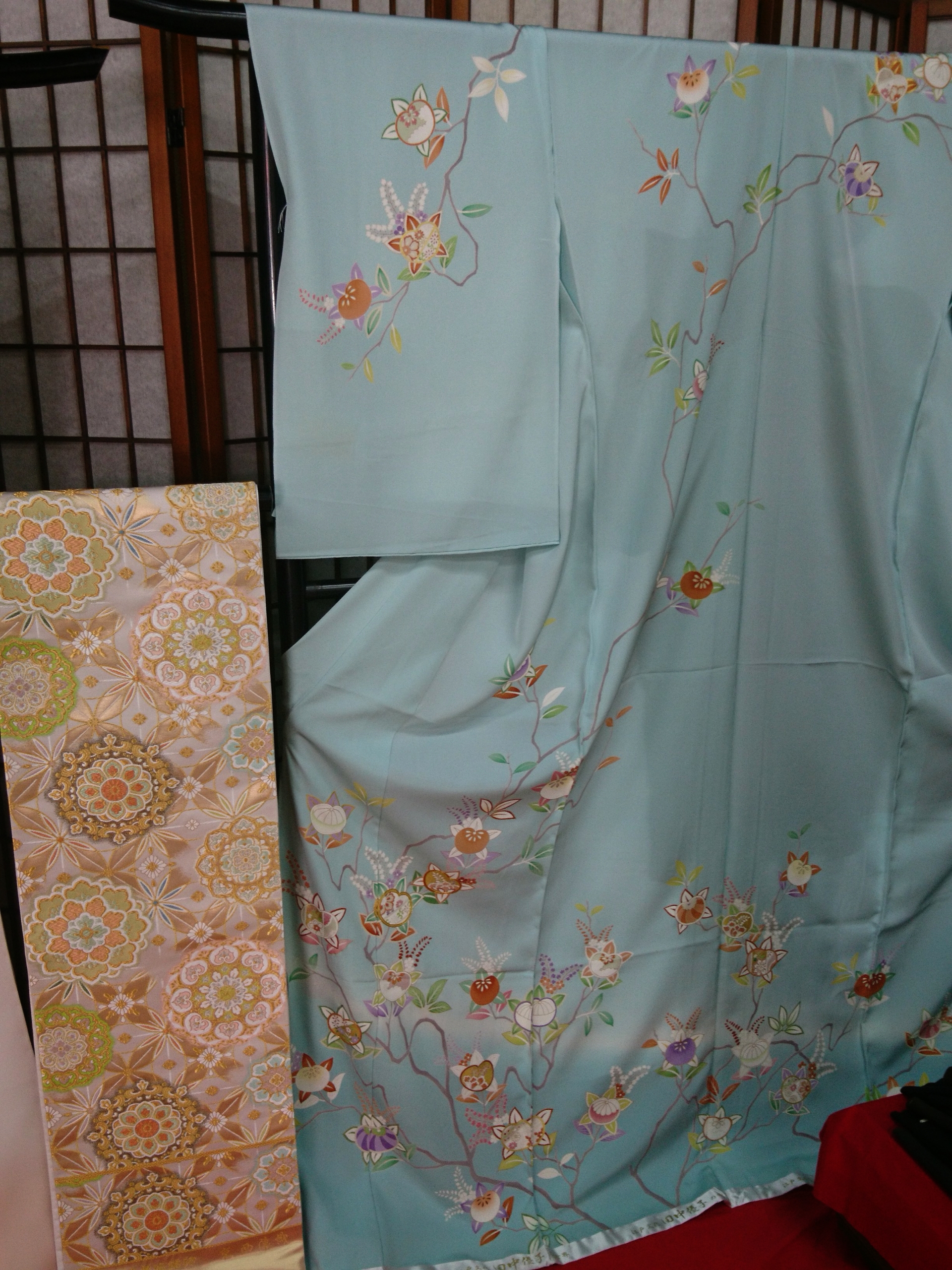 春らしい橘柄の訪問着に河合美術織物の西陣袋帯を合わせてさらに華やかに！店舗では続々商品入荷中です。