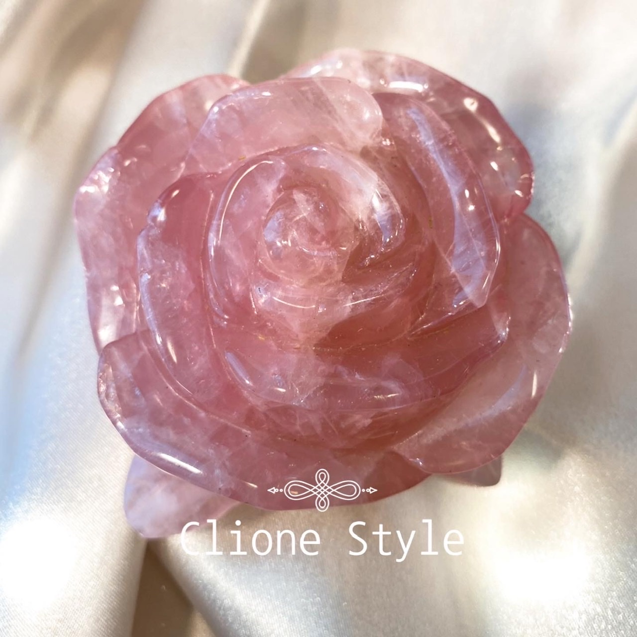 ローズクオーツの薔薇