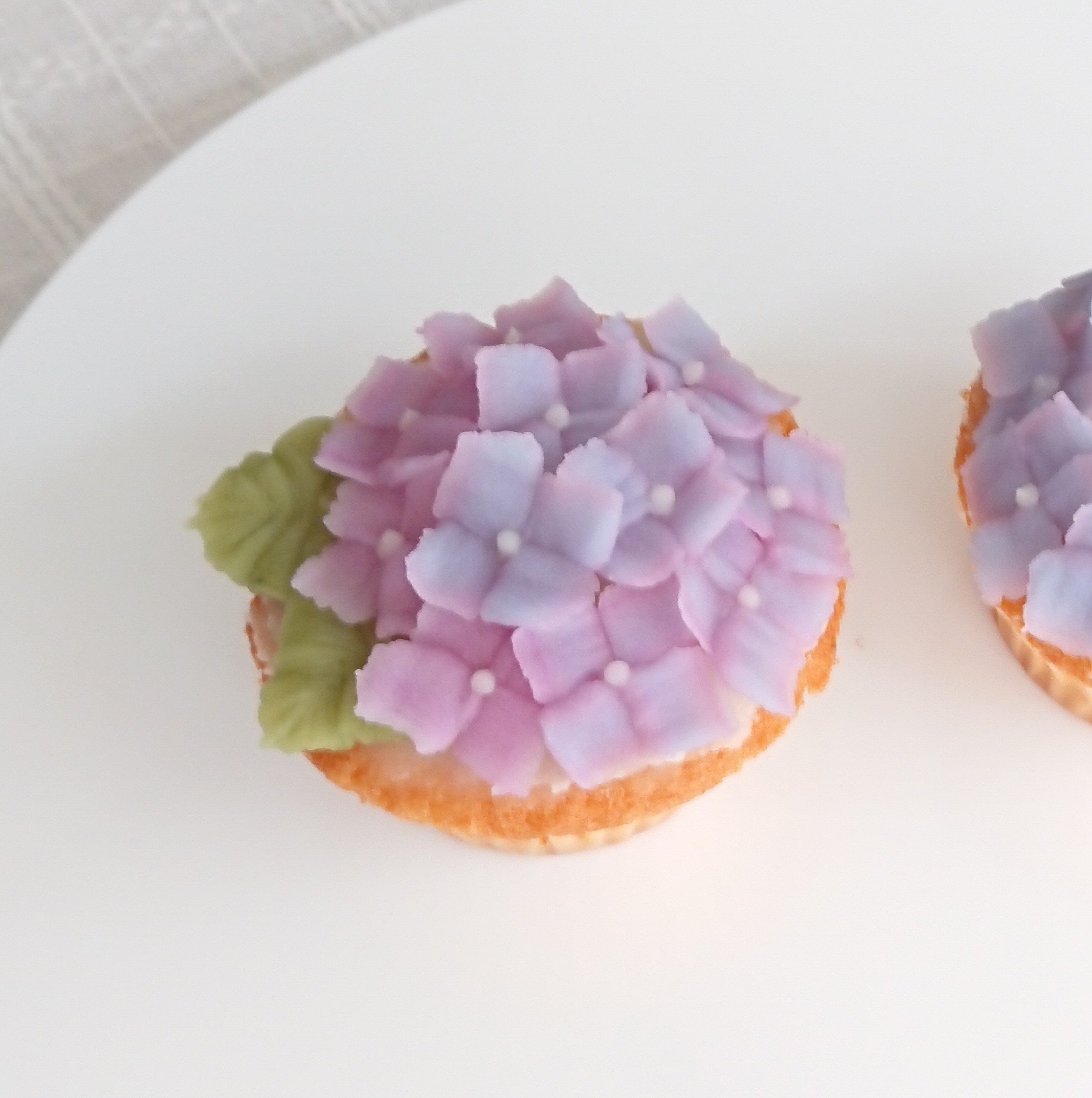 紫陽花のカップケーキ